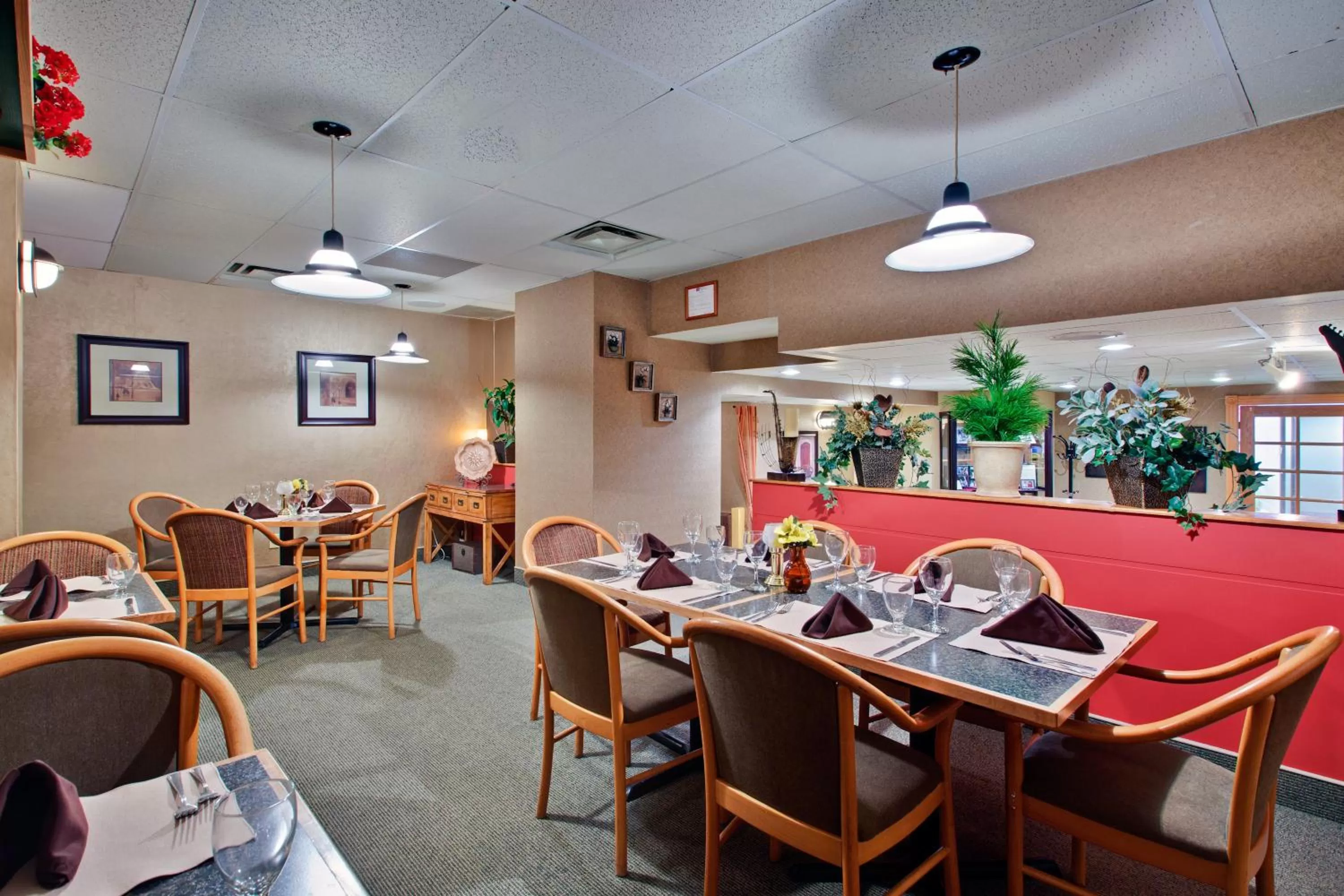 Restaurant/places to eat in Days Inn by Wyndham Stephenville