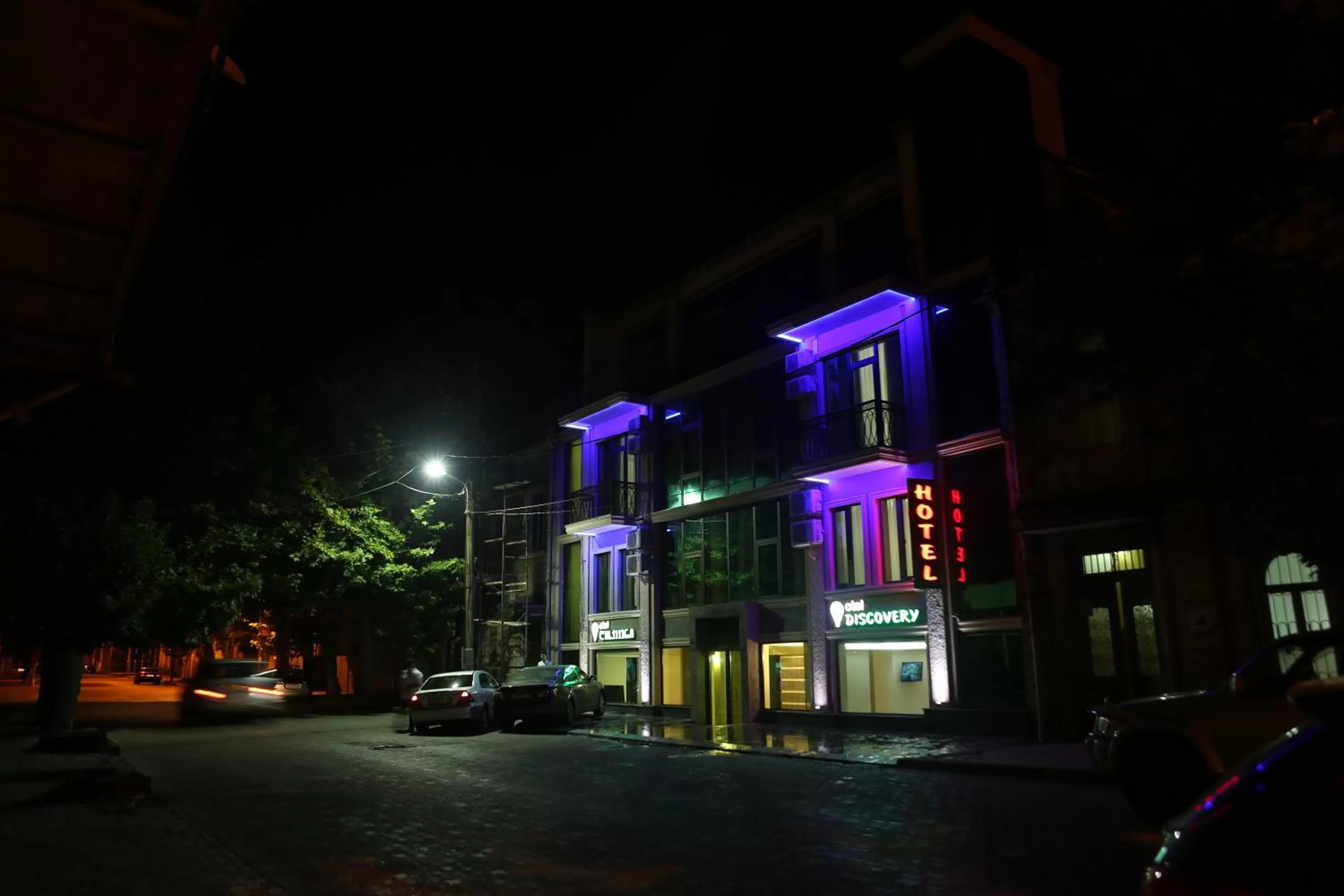 Facade/entrance, Property Building in Discovery Hotel