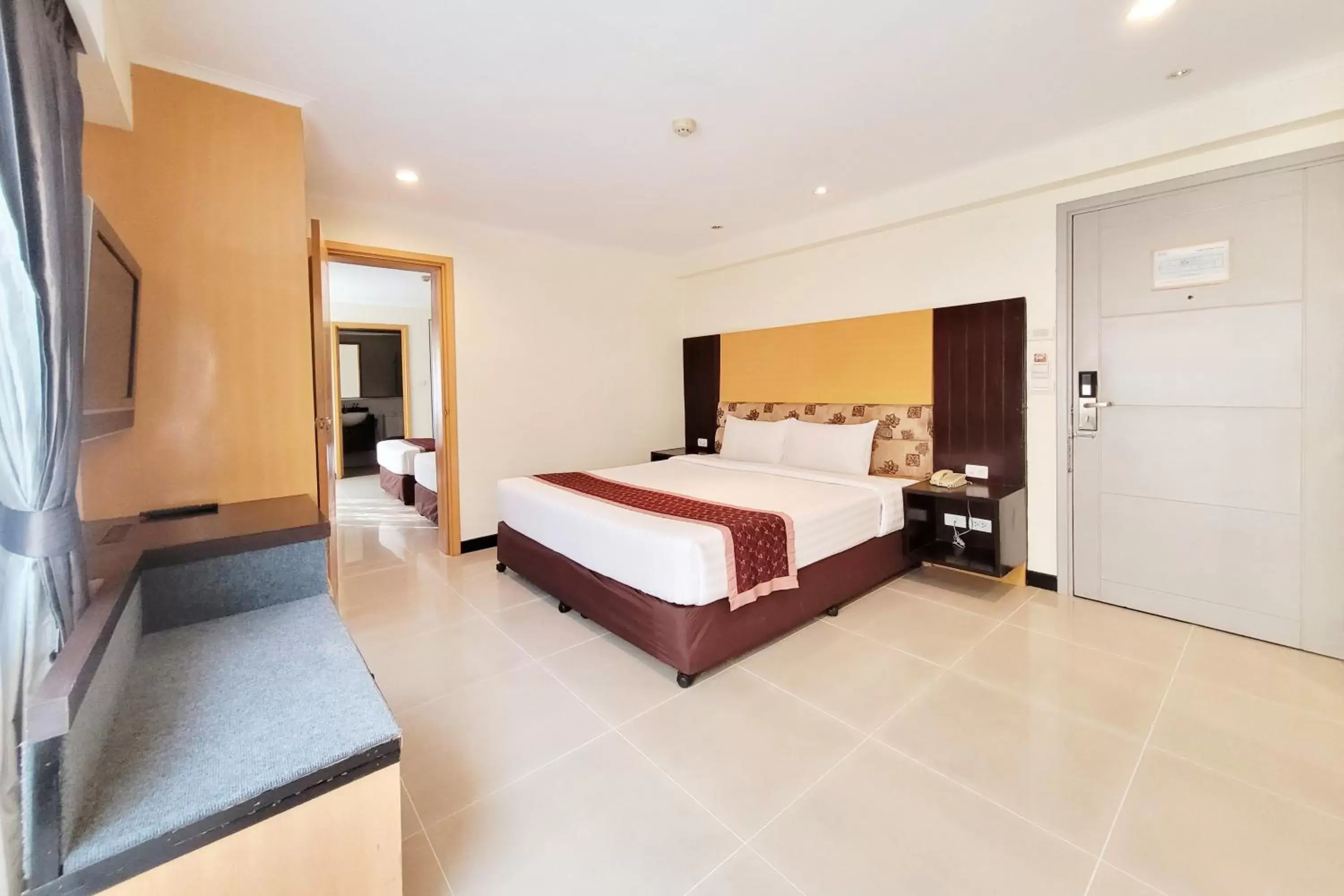Family - Connecting Room in Citin Pratunam Bangkok by Compass Hospitality Family - Connecting Room in Citin Pratunam Bangkok by Compass Hospitality
