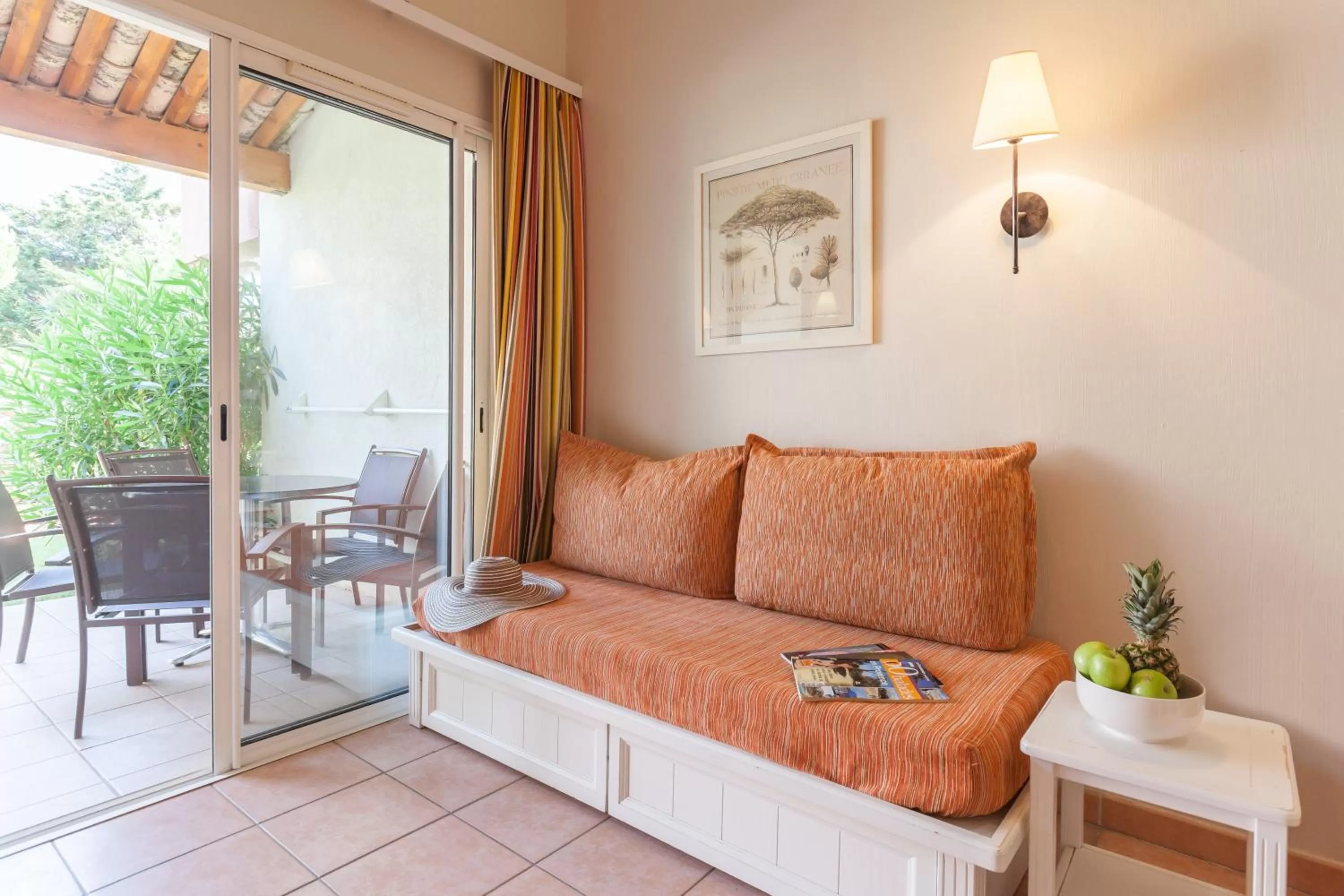 Patio in Résidence Pierre & Vacances le Hameau de la Pinède