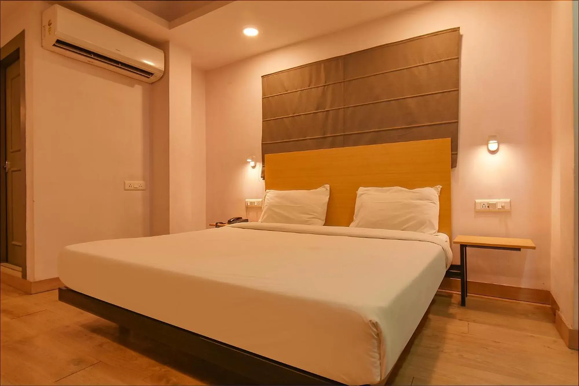 Superior Double Room in FabHotel Suncitel Dum Dum Airport Superior Double Room in FabHotel Suncitel Dum Dum Airport