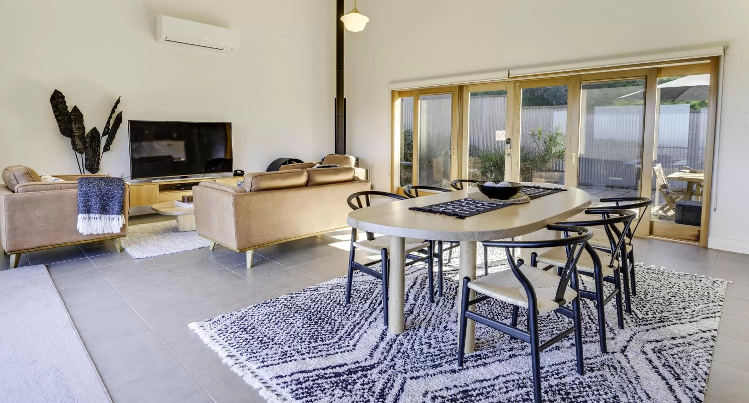 Living room, Seating Area in Seascape Retreat