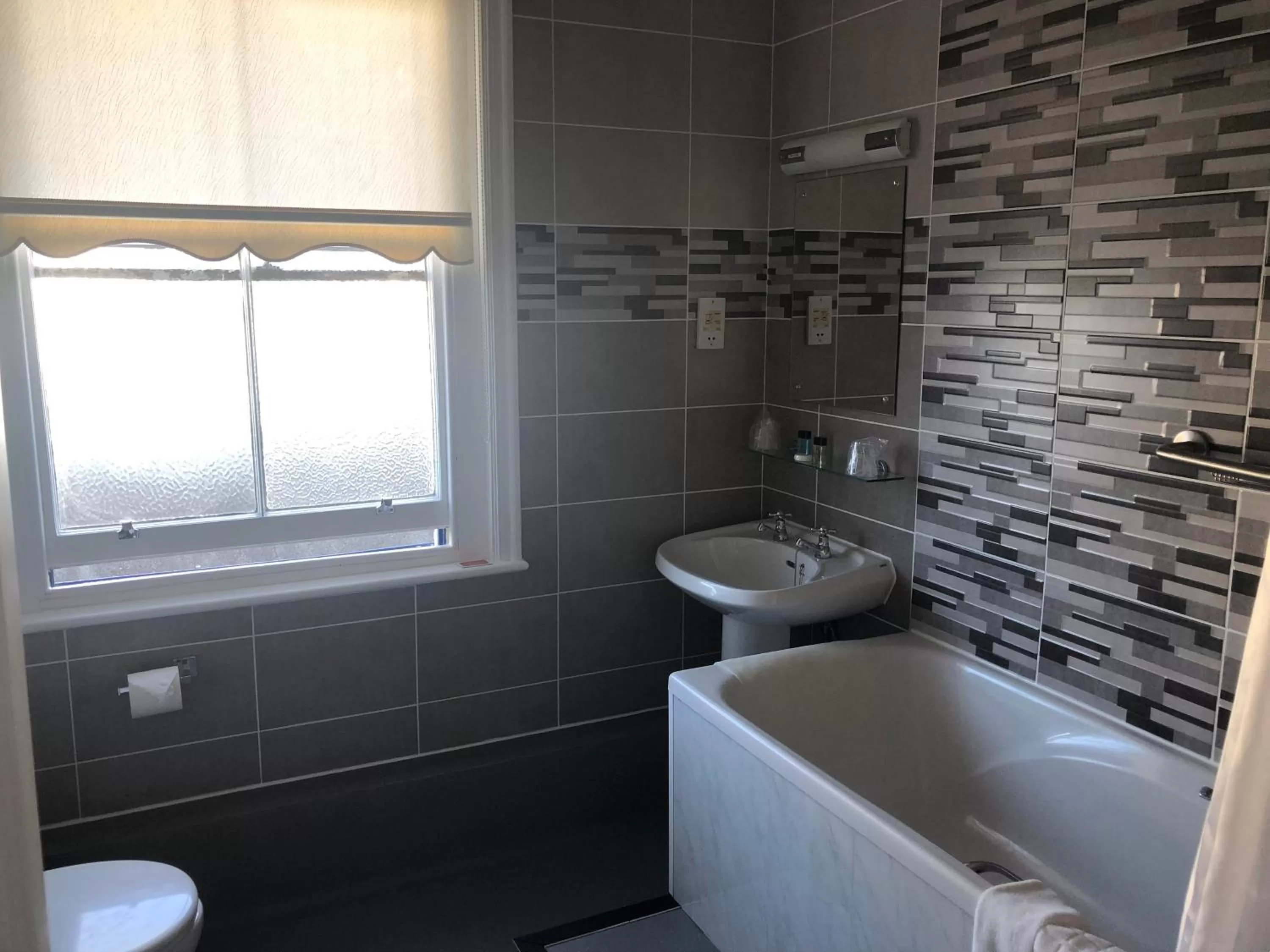 BEST WESTERN New Holmwood Hotel