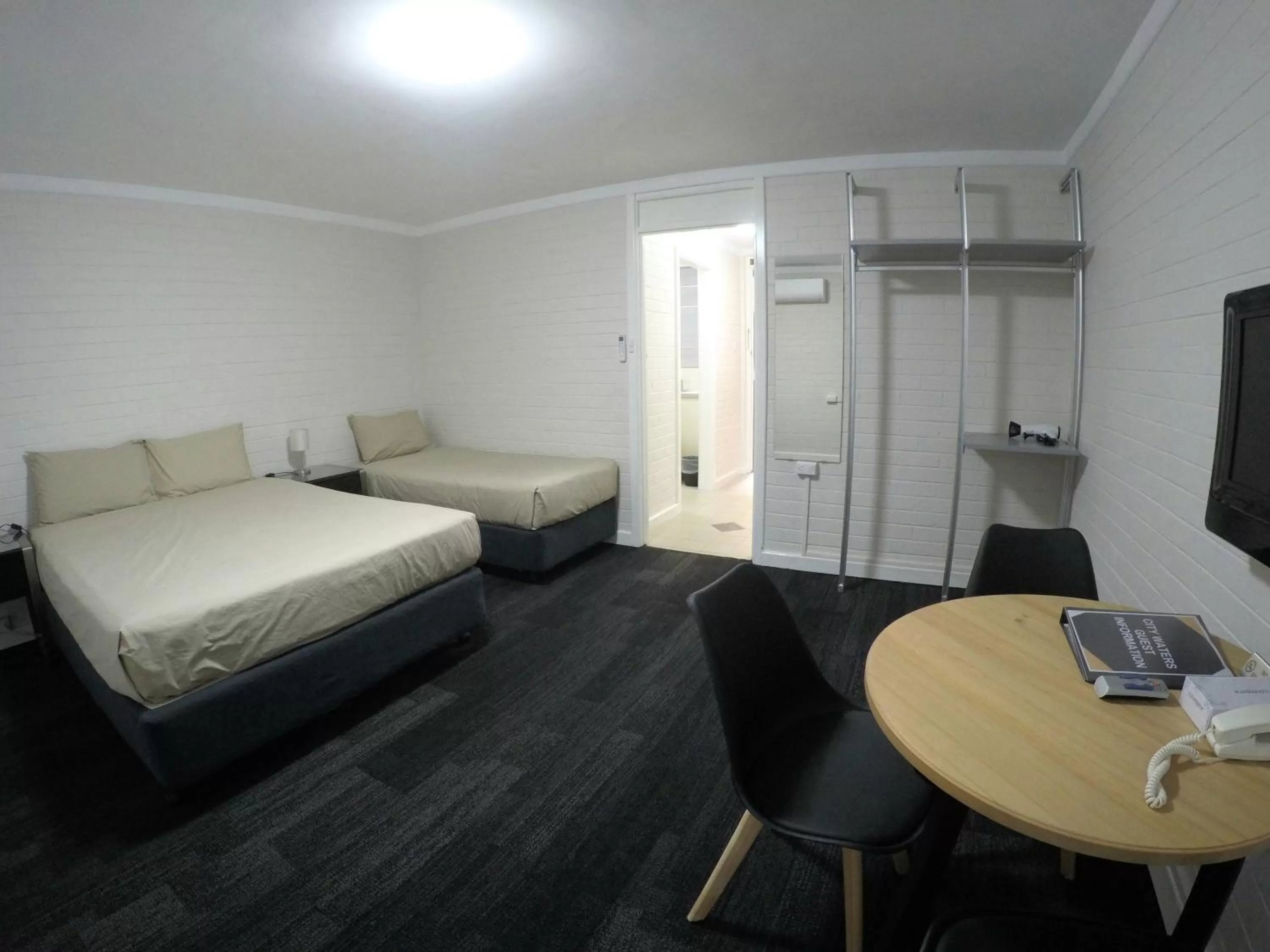 Seating area, Bed in City Waters