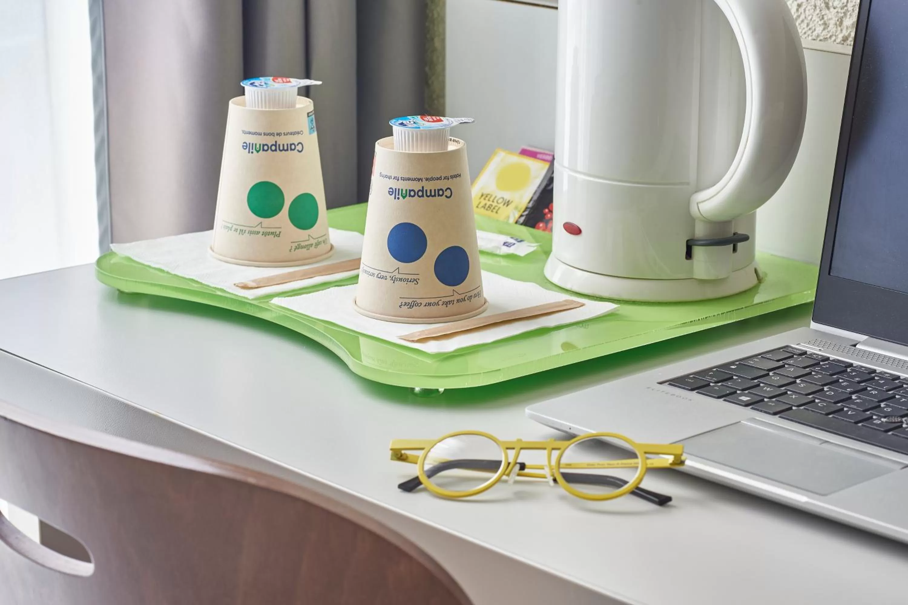 Coffee/tea facilities in Campanile Lyon Centre - Berges du Rhône