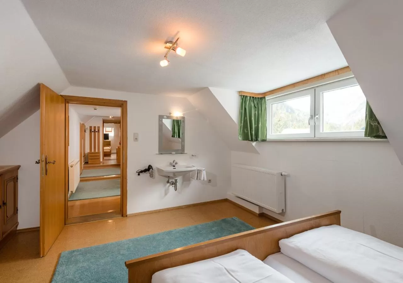 Photo of the whole room, Bed in GRUBERS, Hotel Appartments Gastein