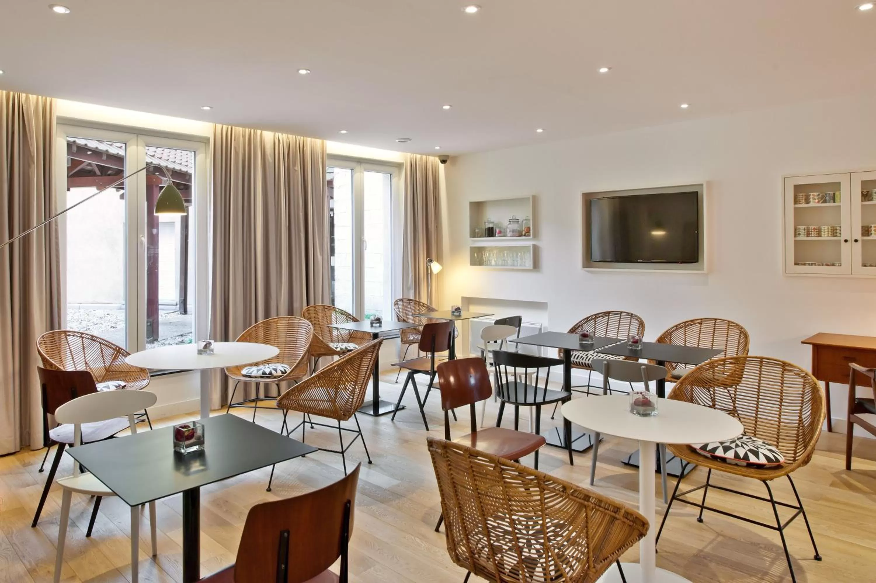 Restaurant/places to eat in Citadines Sainte-Catherine Brussels