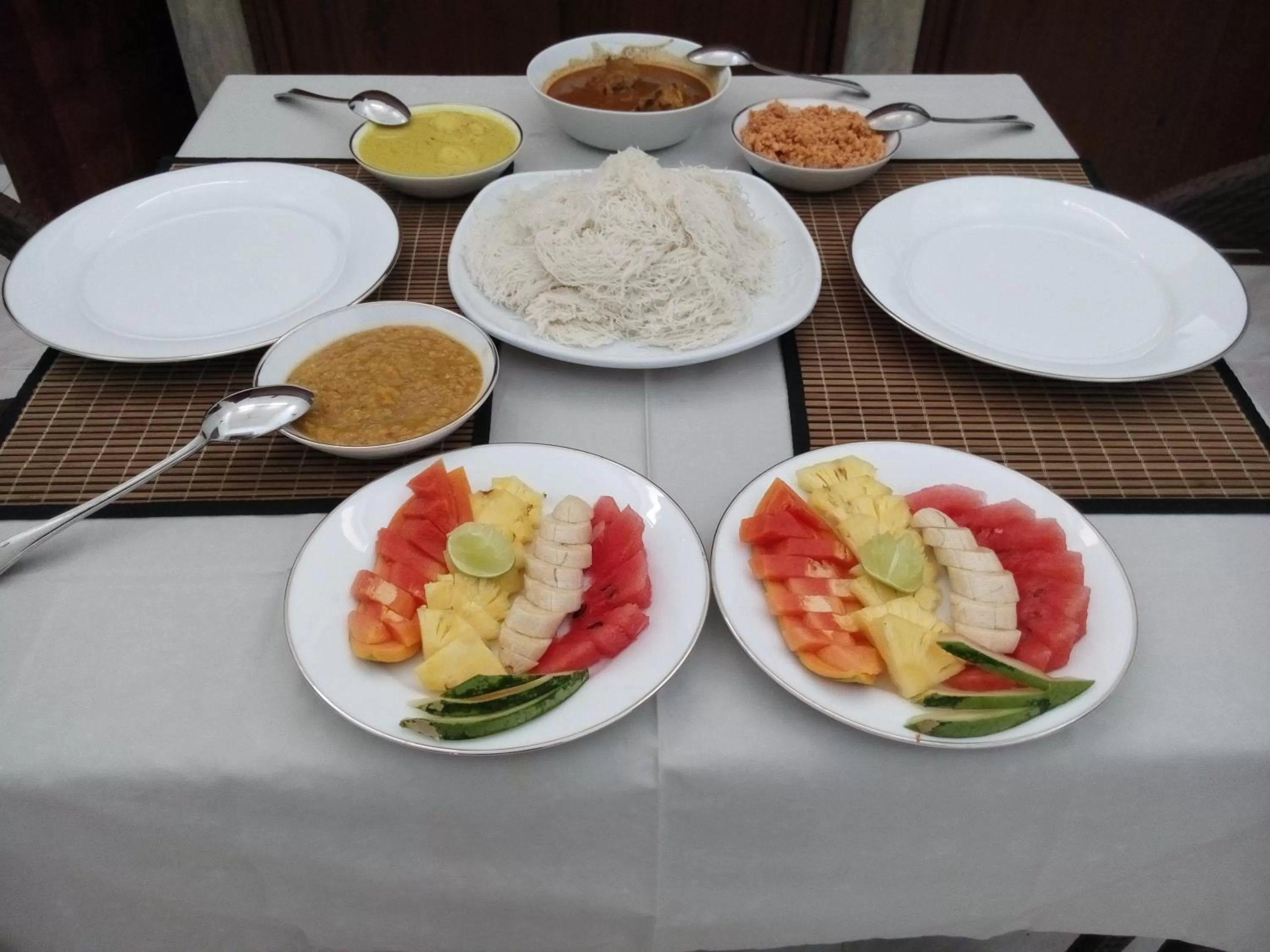 Food in Inlak Garden Hotel