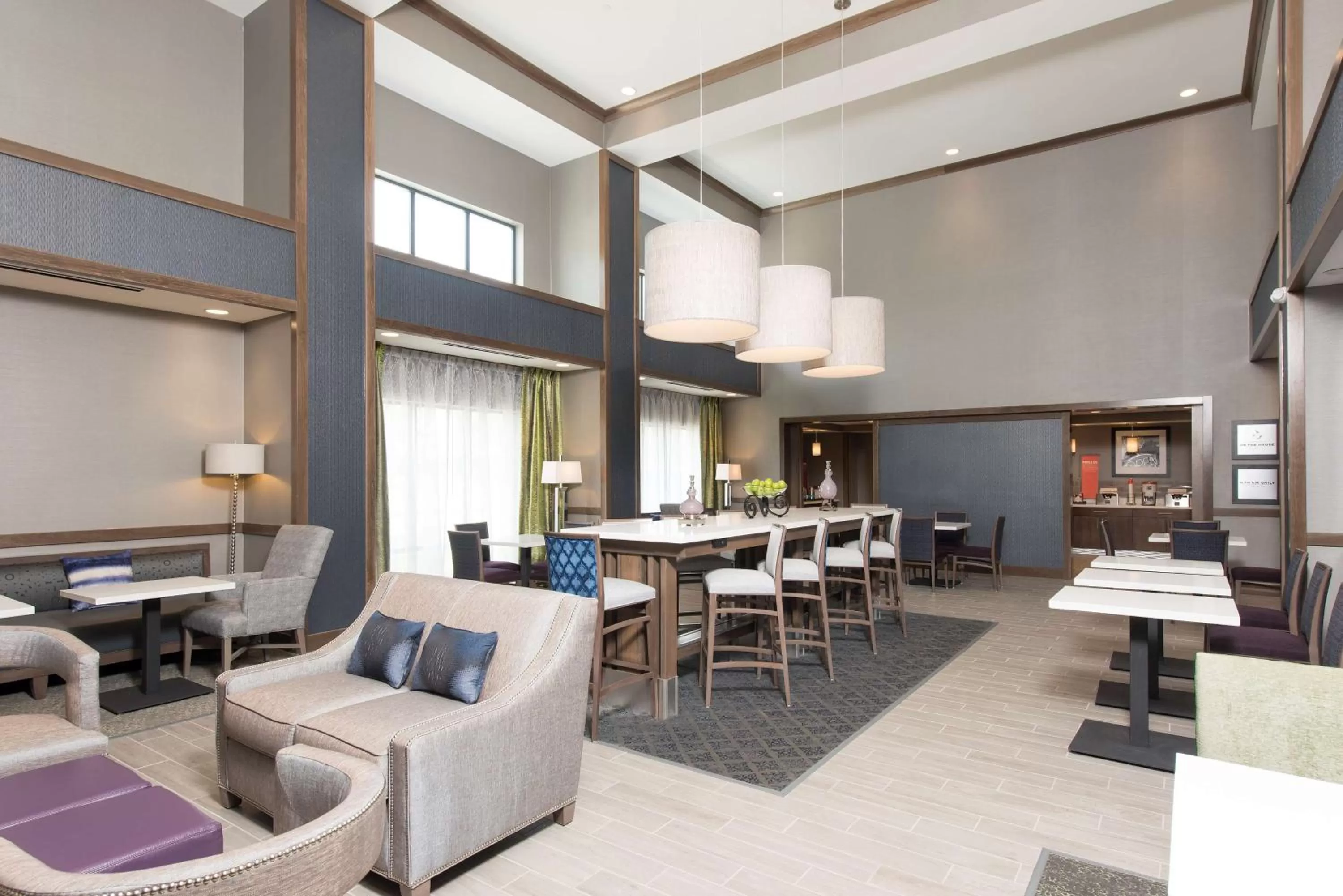 Breakfast in Hampton Inn and Suites Michigan City