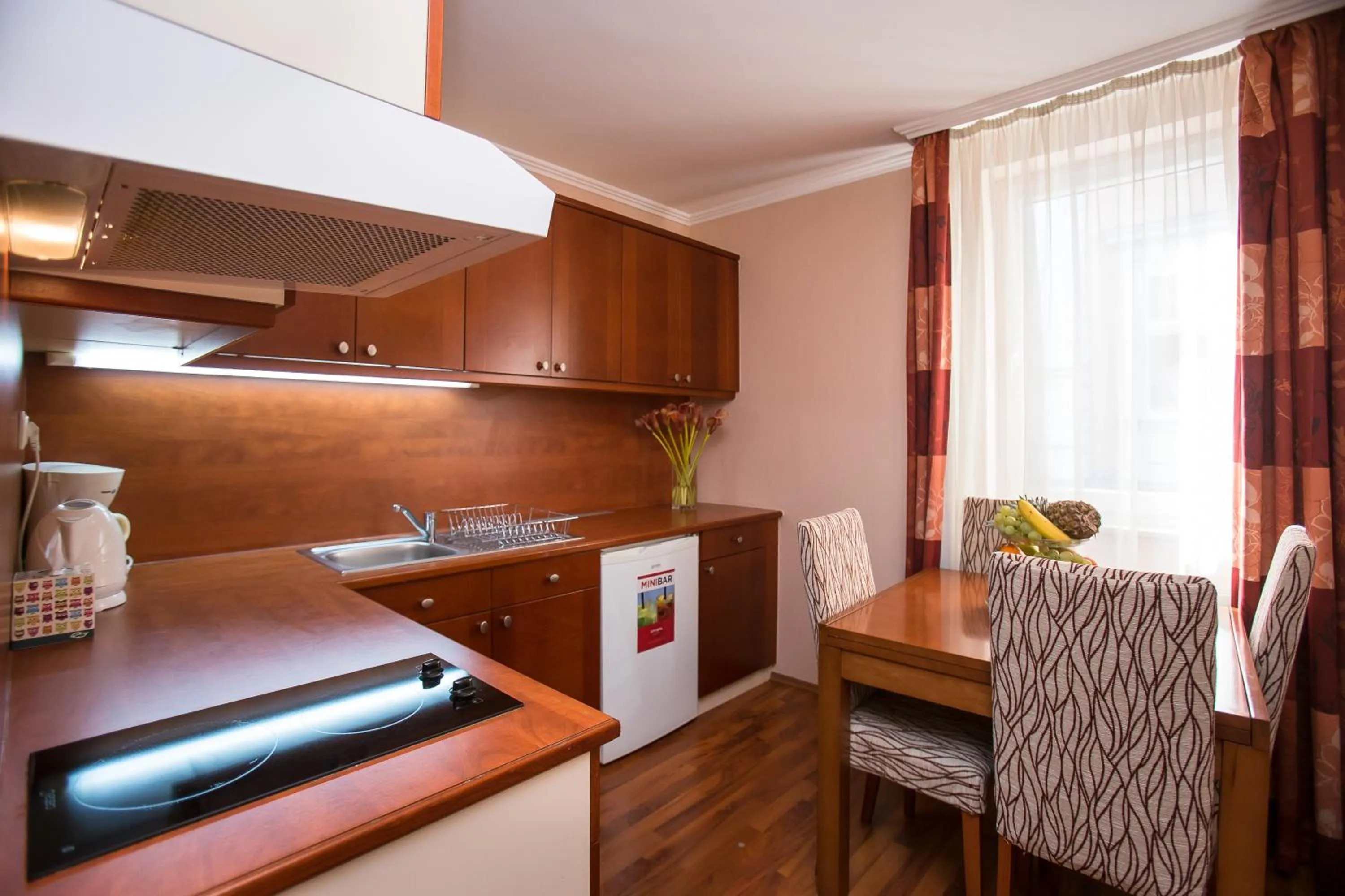 Kitchen or kitchenette in City Home Budapest
