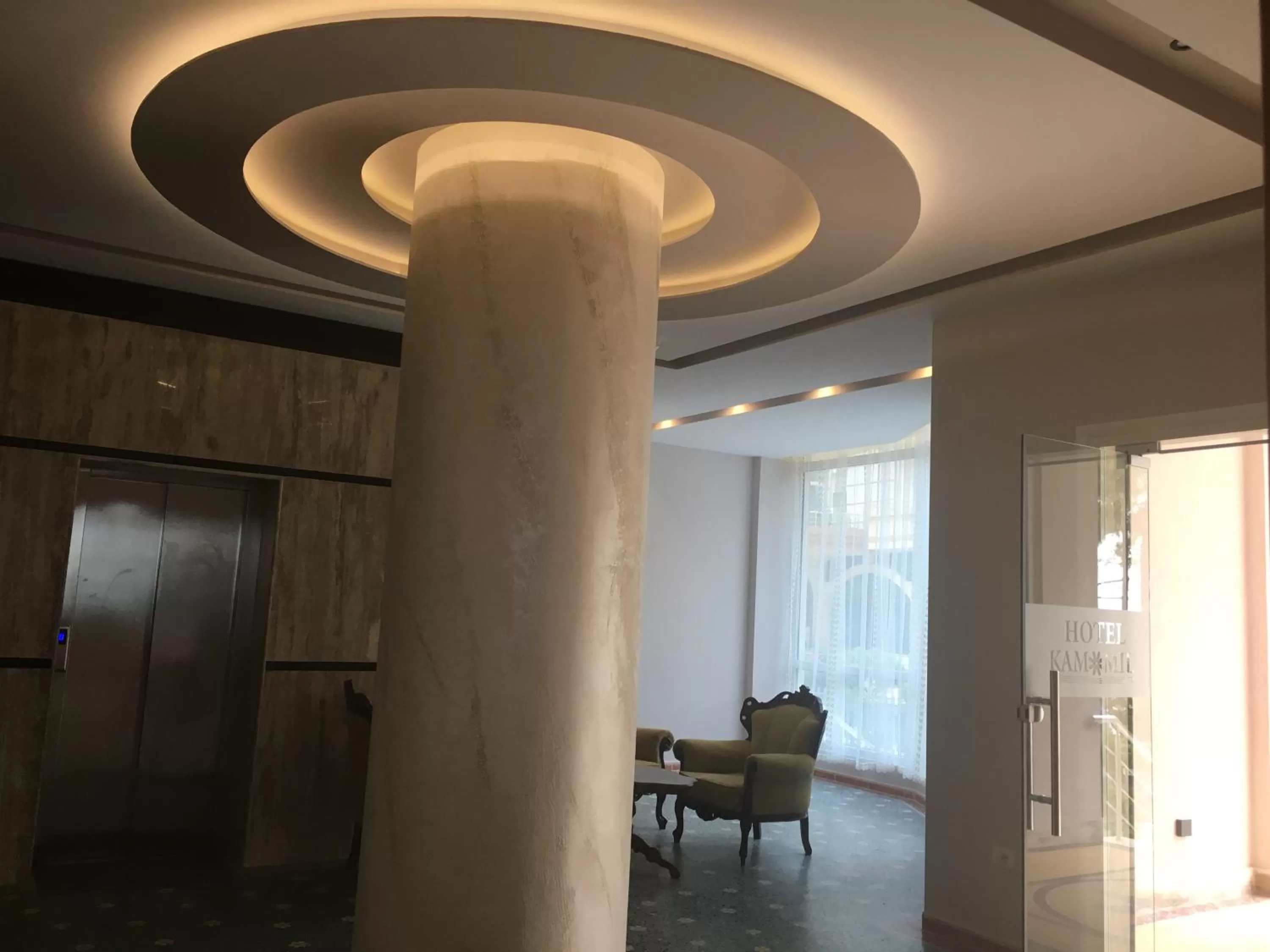 Facade/entrance, Seating Area in Hotel Kamomil