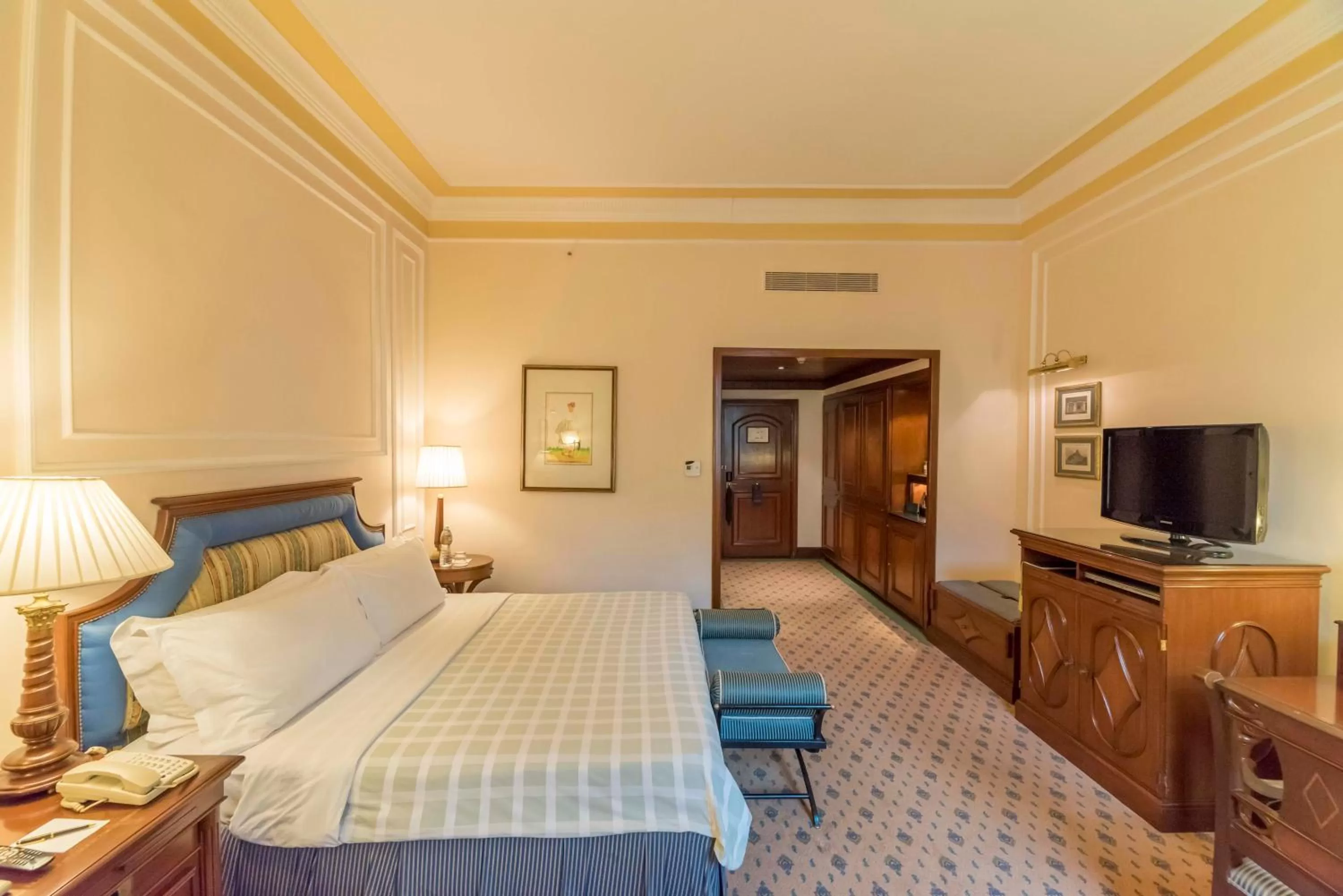 The Oberoi Grand Kolkata