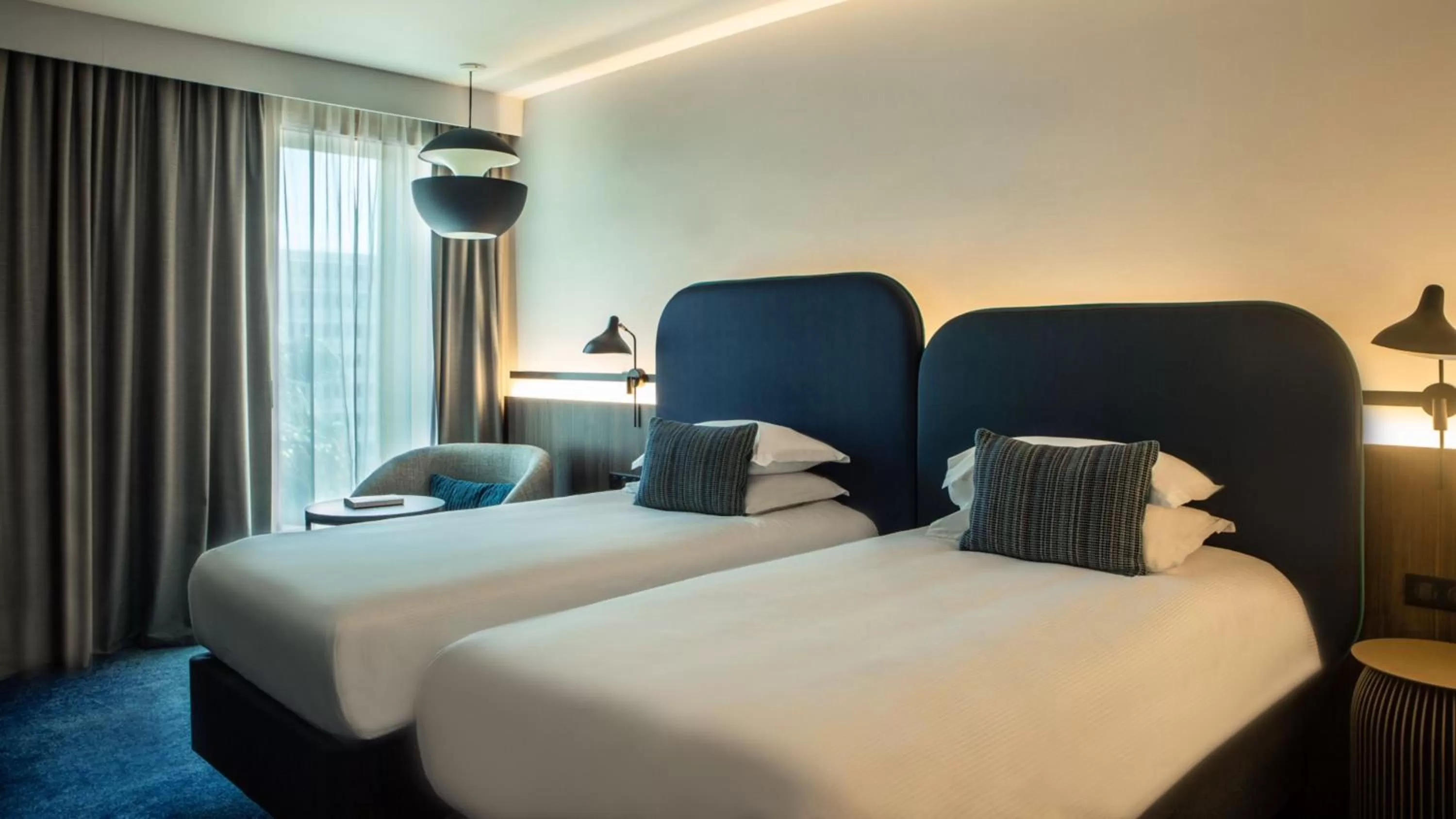 Photo of the whole room, Bed in Crowne Plaza - Nice - Grand Arenas by IHG