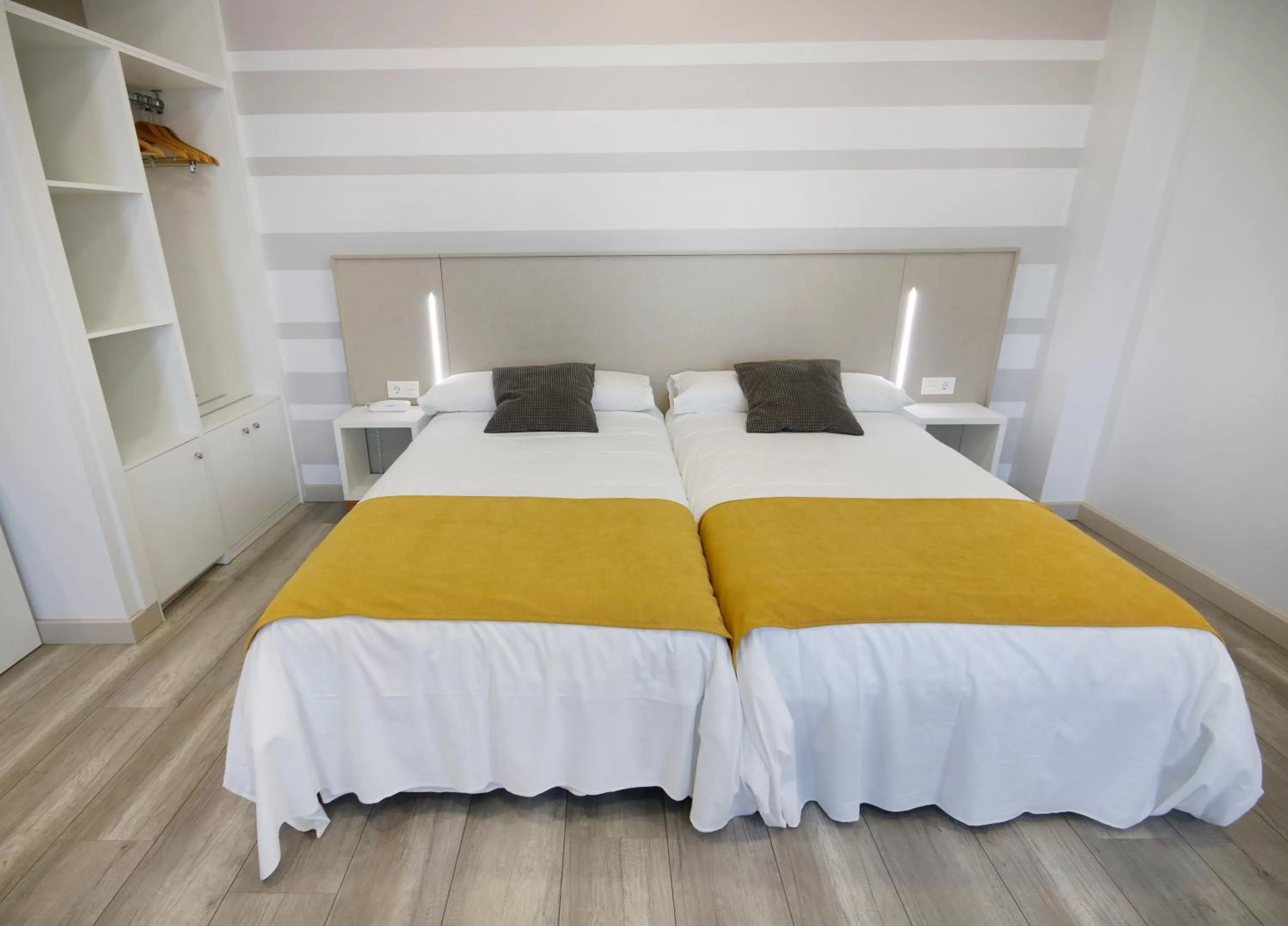 Photo of the whole room, Bed in Hotel Leo