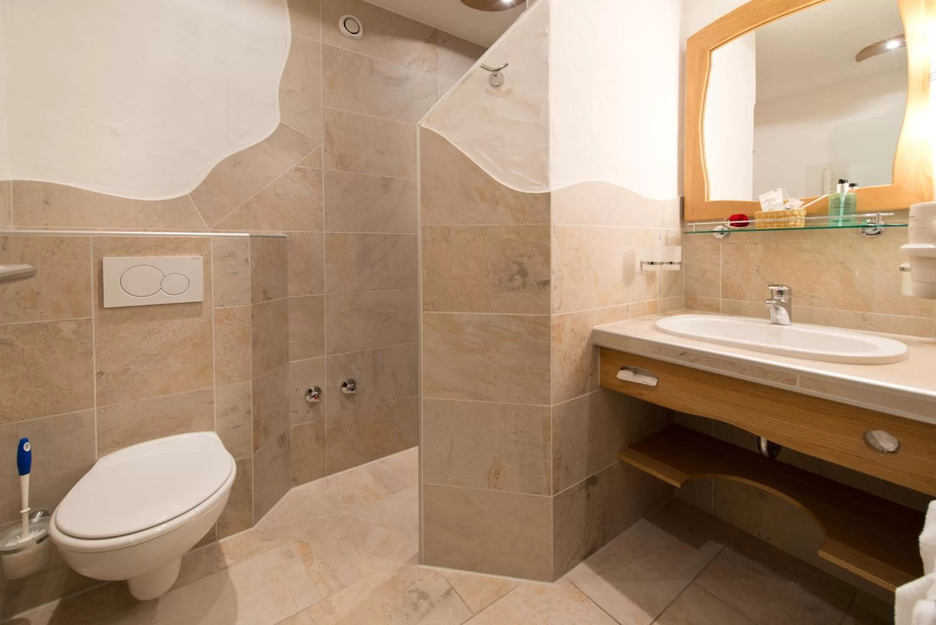 Bathroom in Silberkönig Schwarzwald Hotel & Restaurant Ringhotel