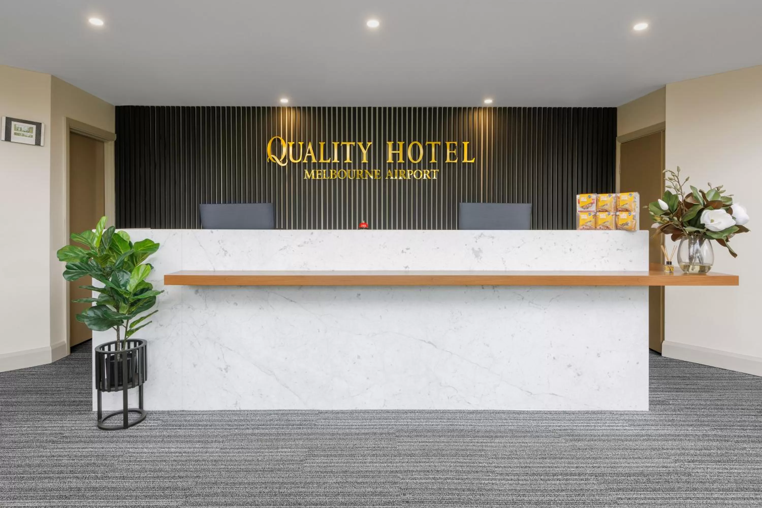Lobby or reception in Quality Hotel Melbourne Airport