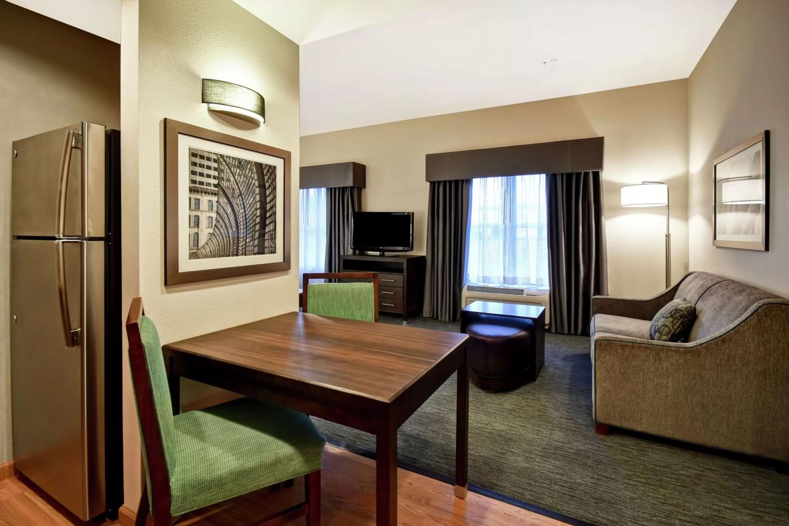 Living room, Bed in Homewood Suites by Hilton Cincinnati-Milford
