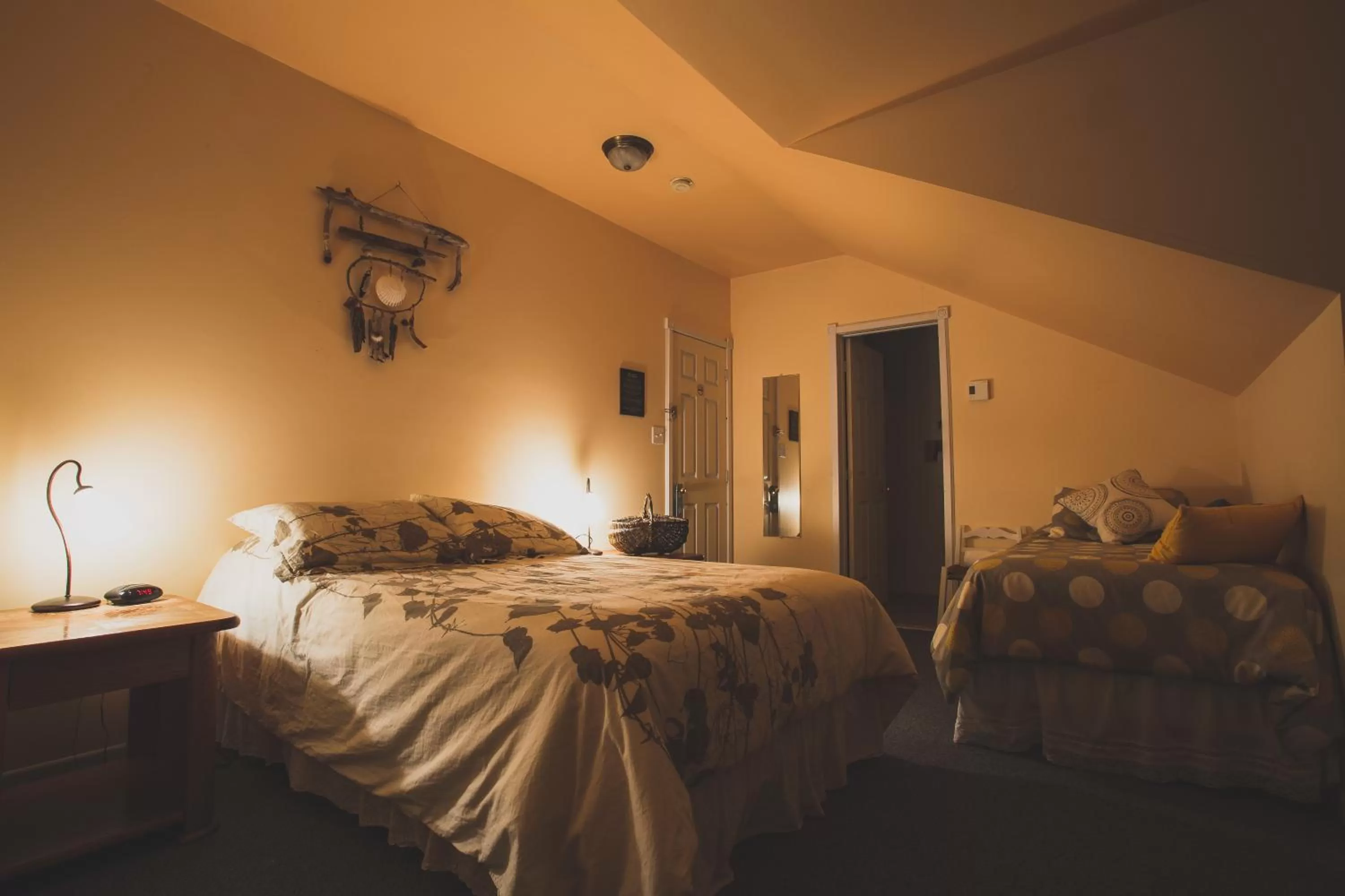 Bed in Auberge Micro-Brasserie Le Baril Roulant