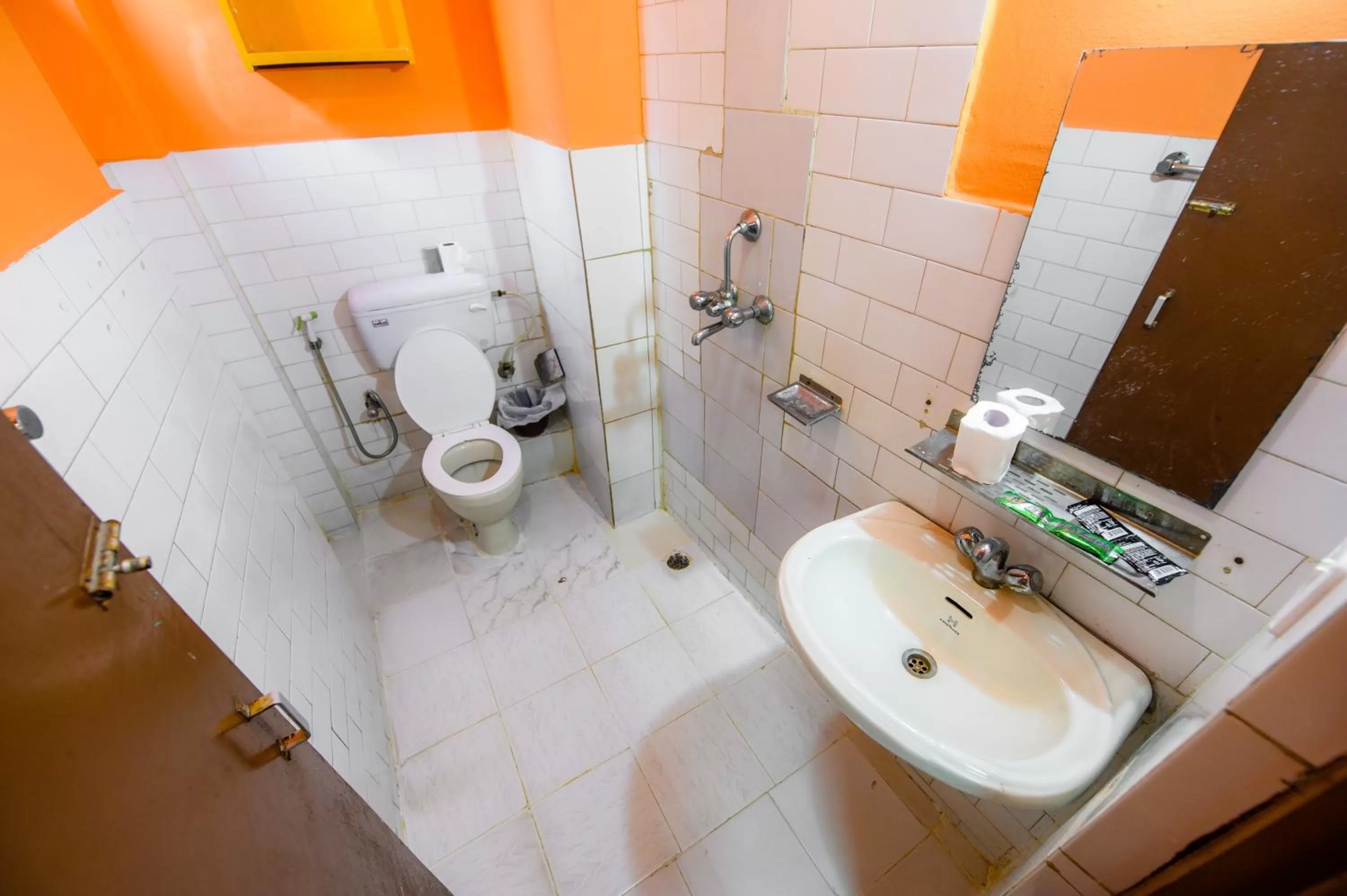 Shower in Hotel Pomelo House