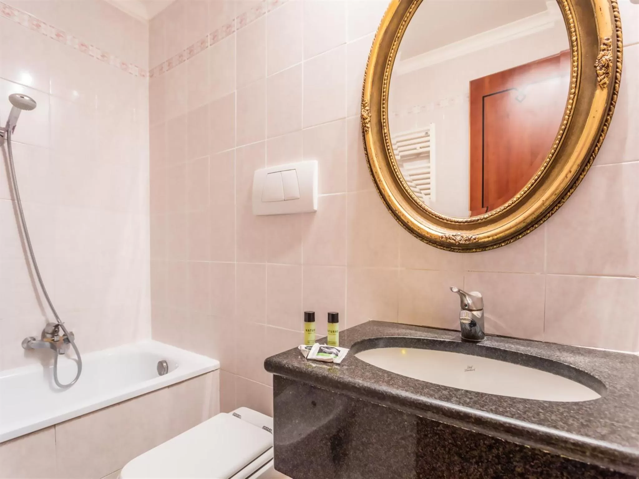 Bathroom in Raeli Hotel Archimede