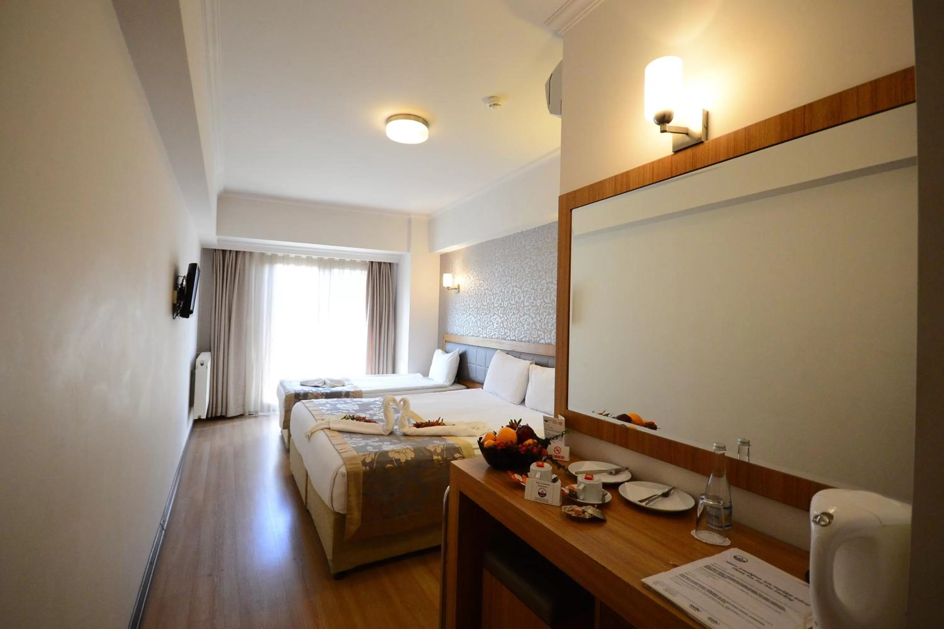 Photo of the whole room, Bed in Grand Anzac Hotel