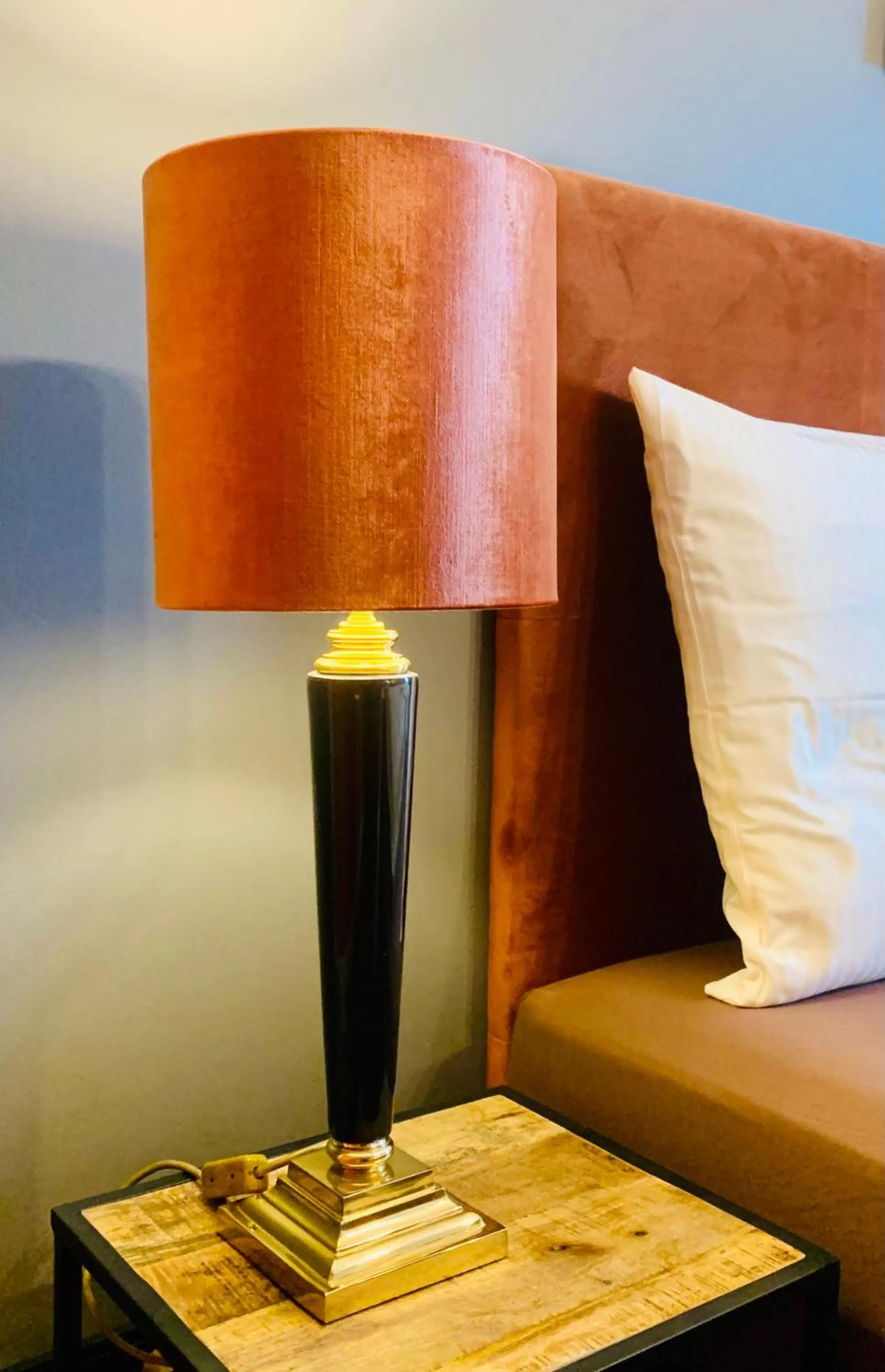 Bed in BESOTEL Mettmann