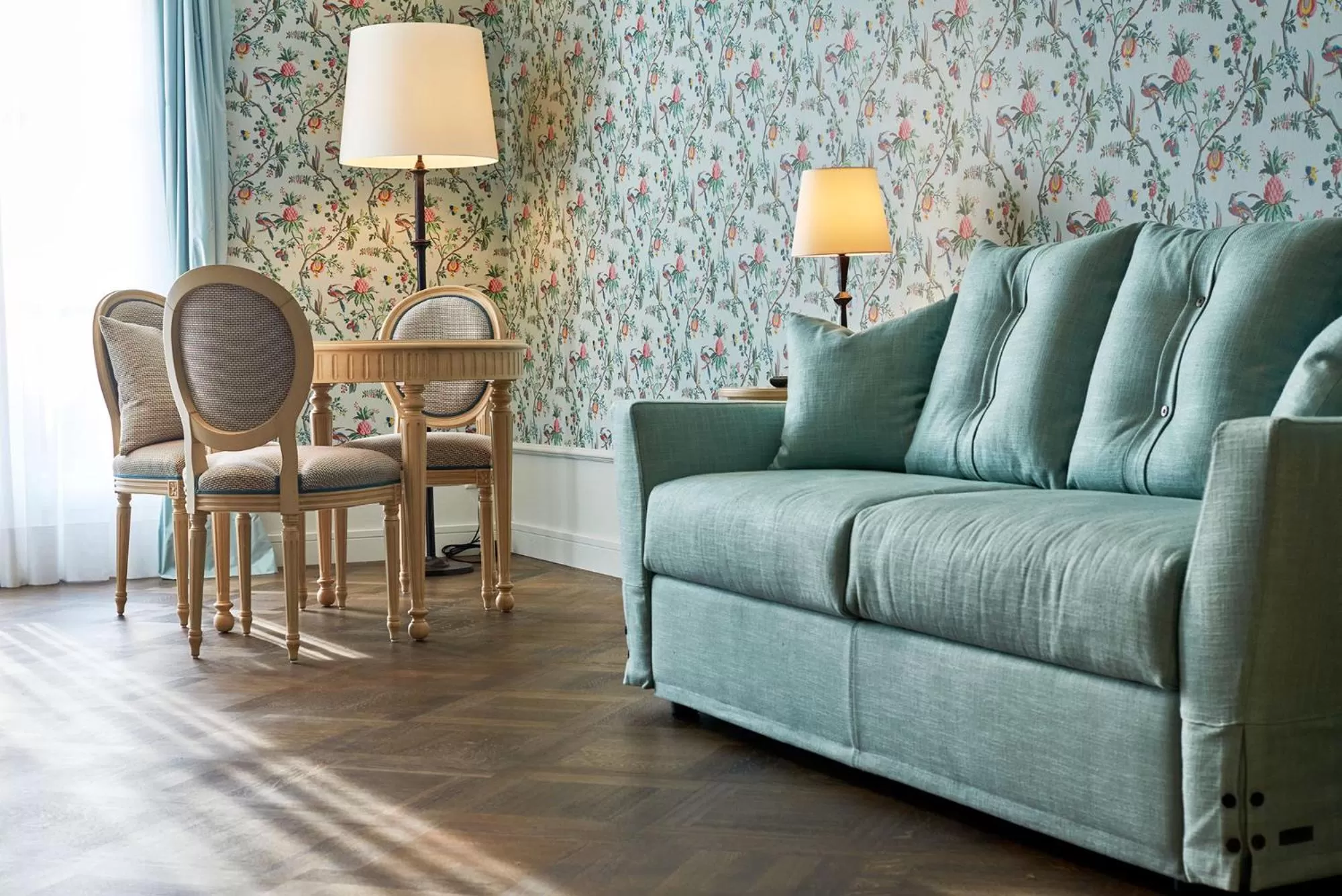 Photo of the whole room in Château Gütsch