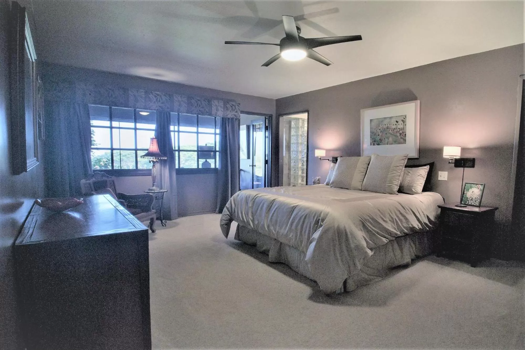 Bedroom, Bed in The Inn at Kulaniapia Falls