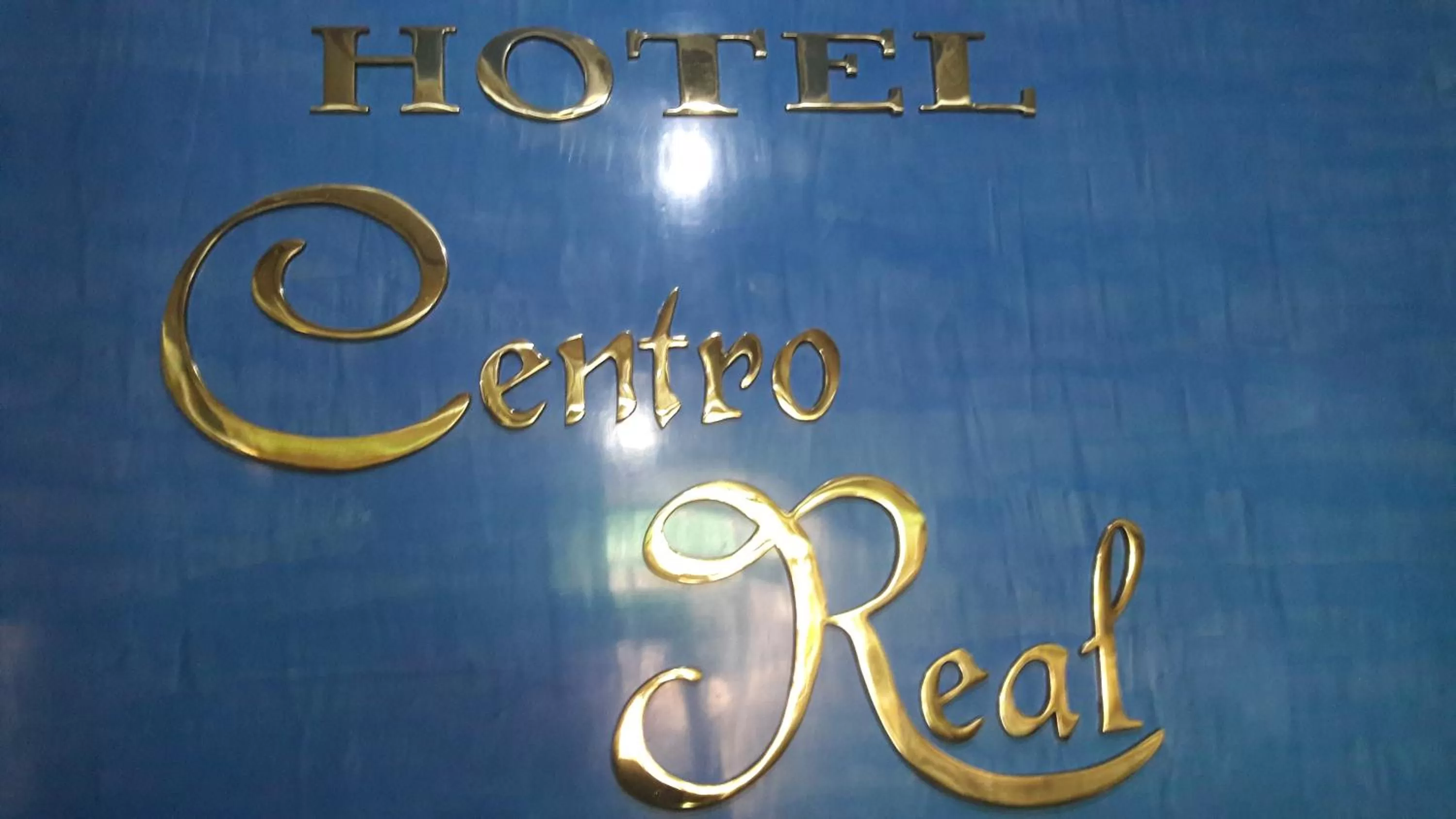 Property Logo/Sign in Hotel Centro Real