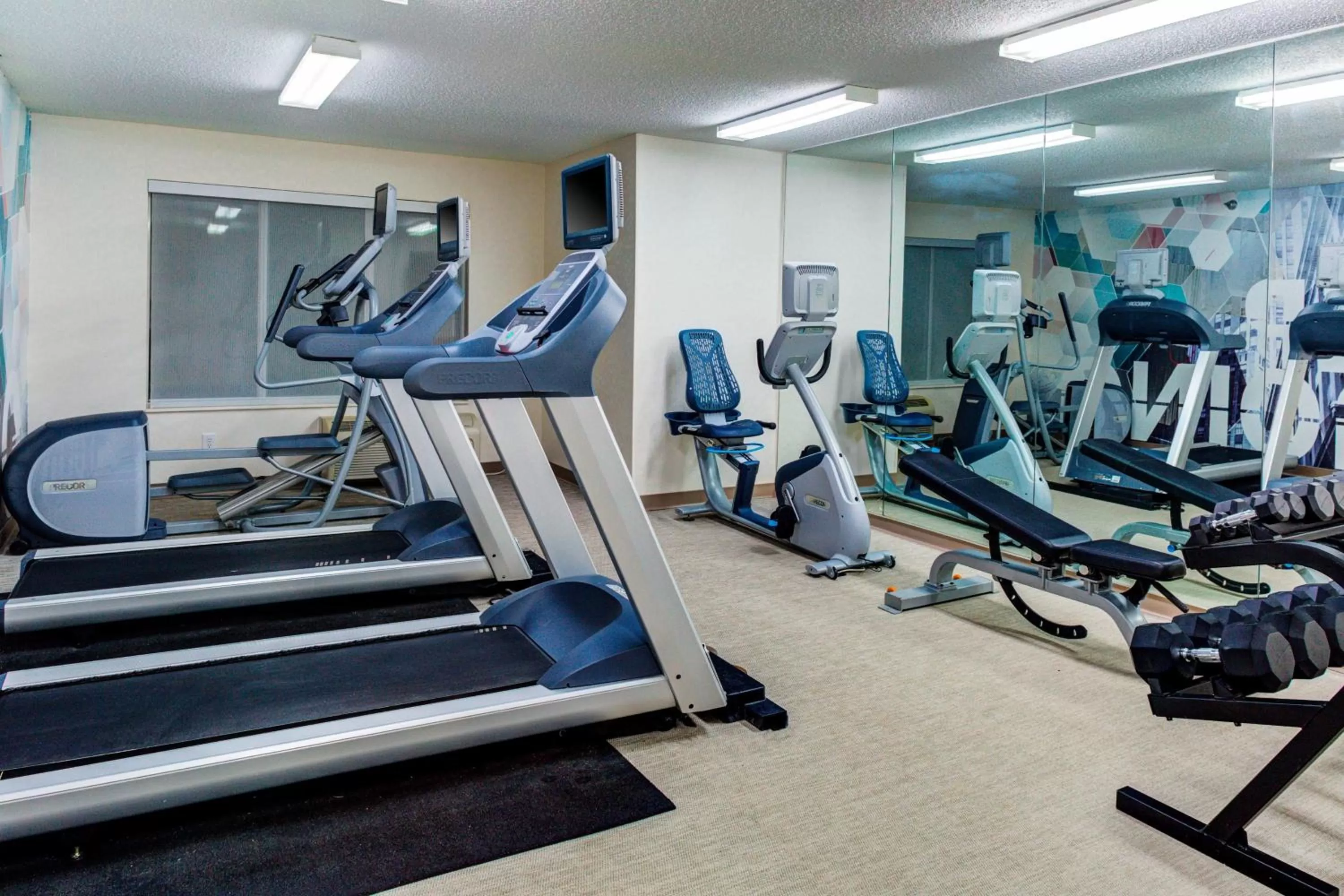 Fitness centre/facilities in SpringHill Suites by Marriott Memphis East Galleria