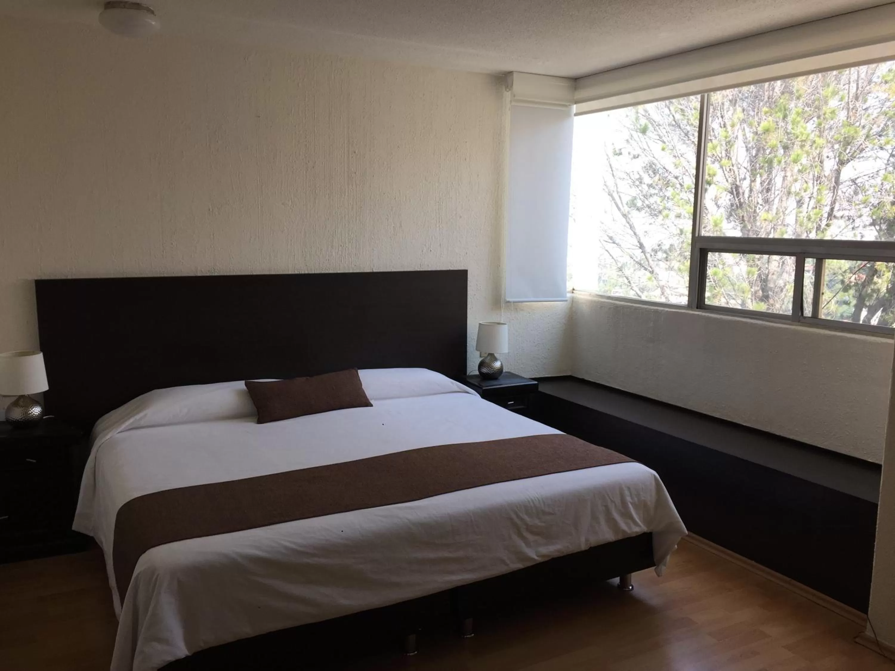 Bed in Bosque de Magnolias 93