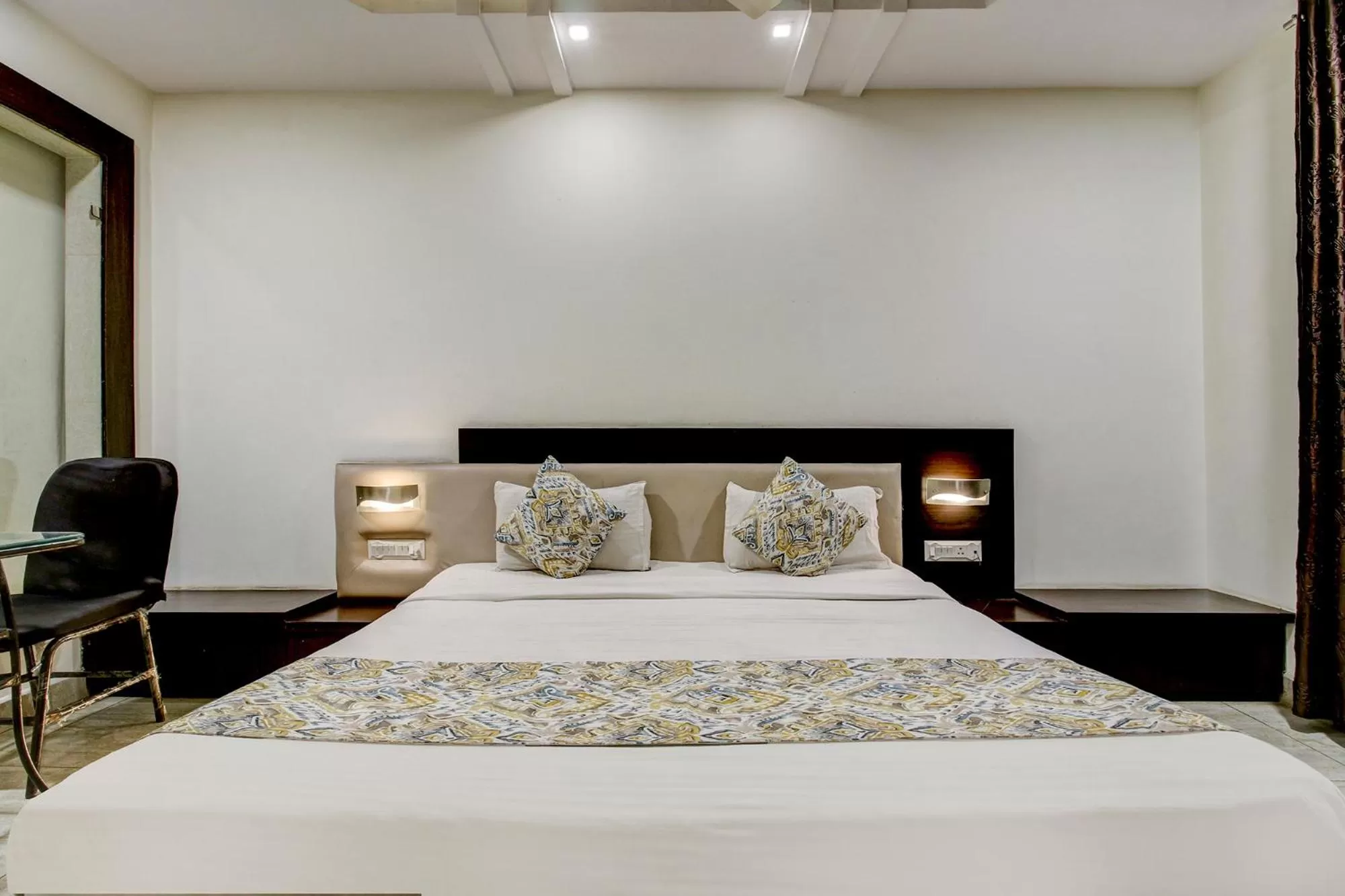 Bed in FabHotel CSFC Near Bhopal Railway Station