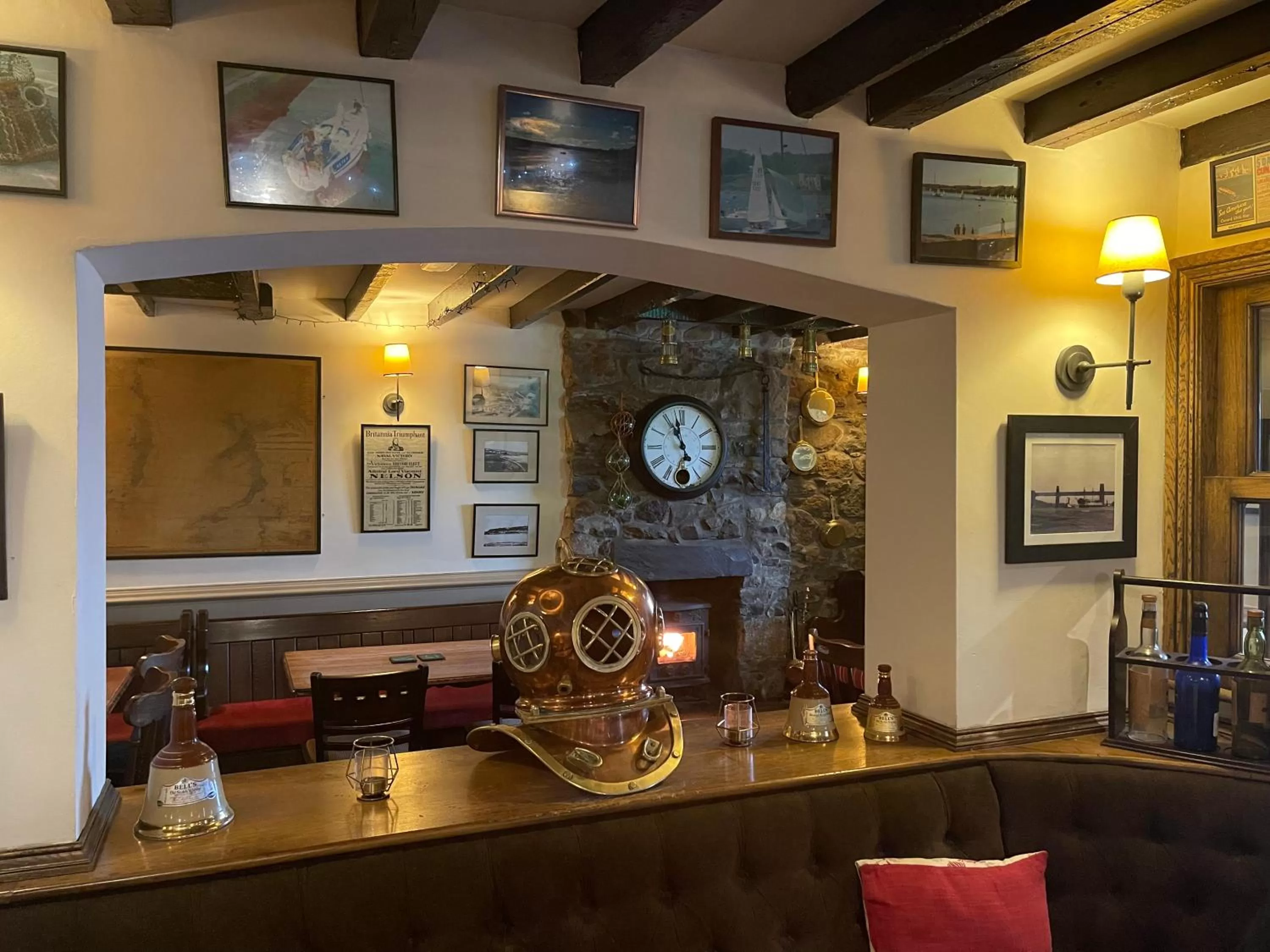 Lounge or bar in Garddfon Inn