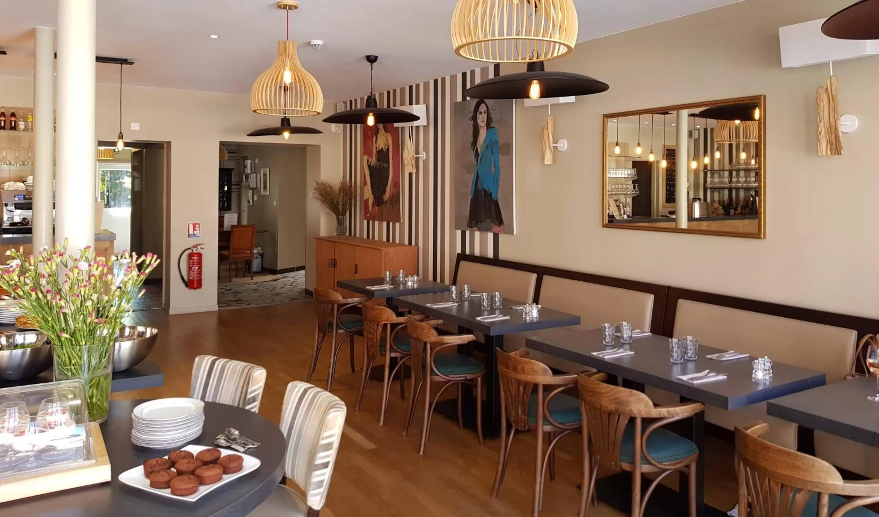 Restaurant/places to eat in Les Cabines