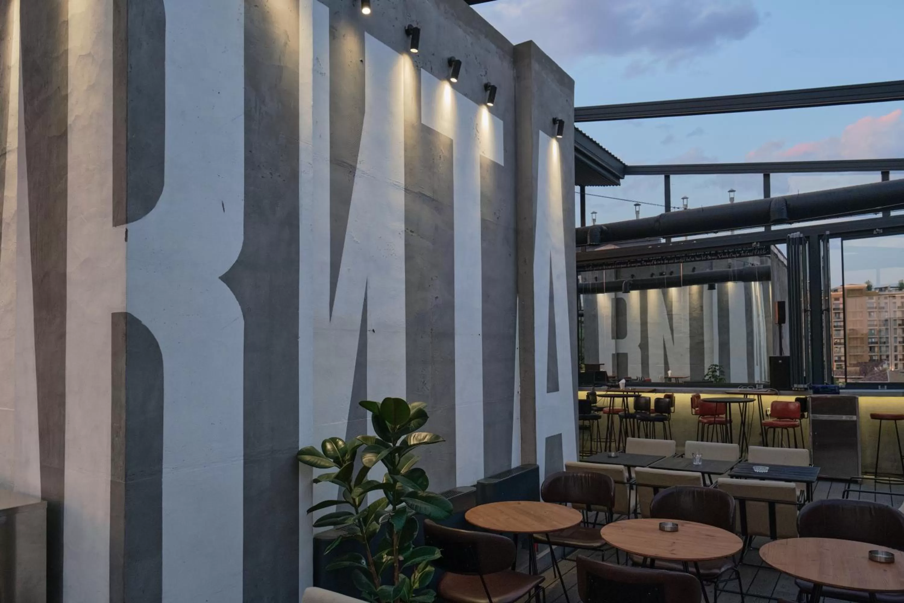 Restaurant/places to eat in Sapiens Hotel