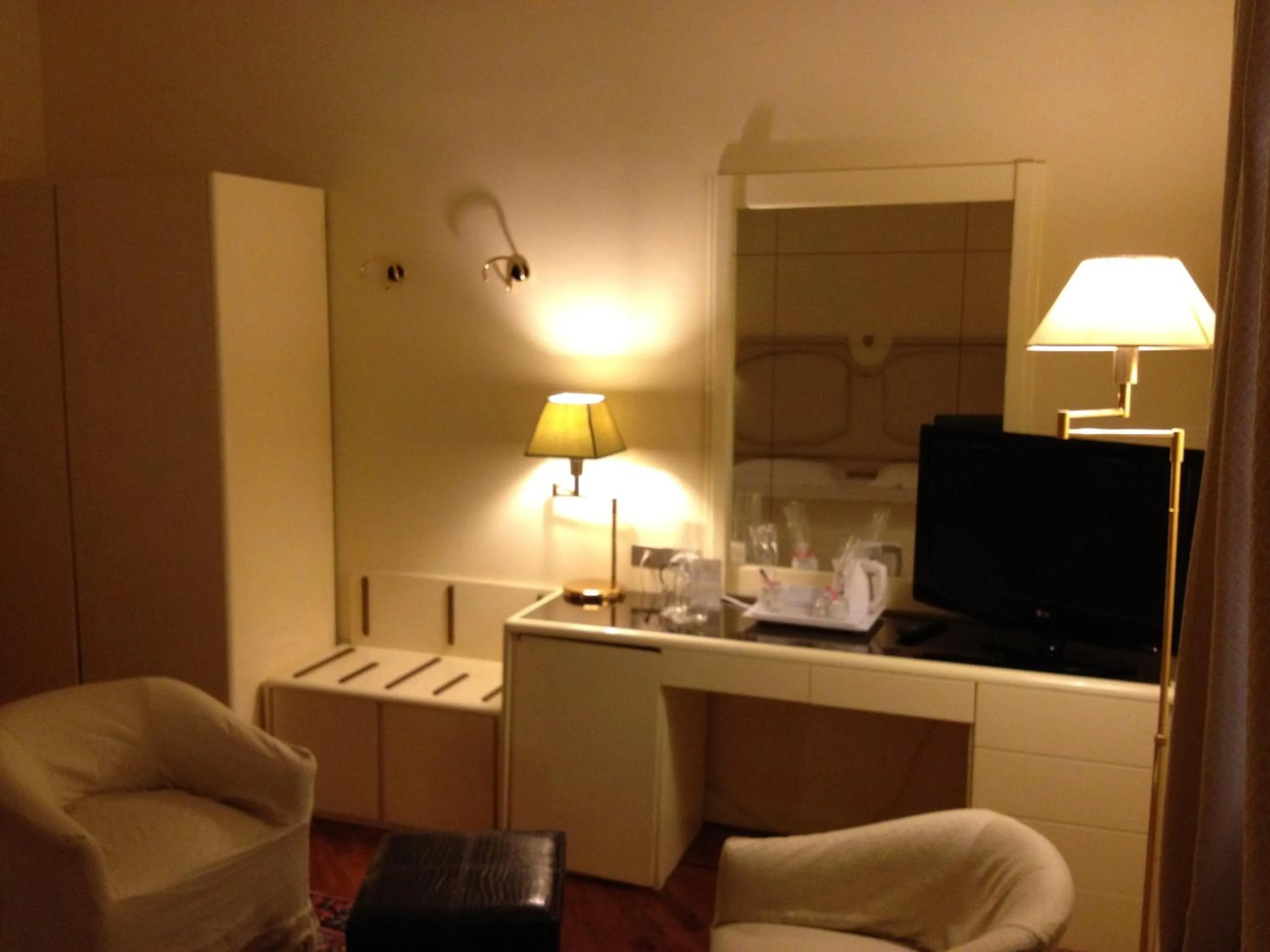 TV and multimedia in Grand Hotel Tettuccio