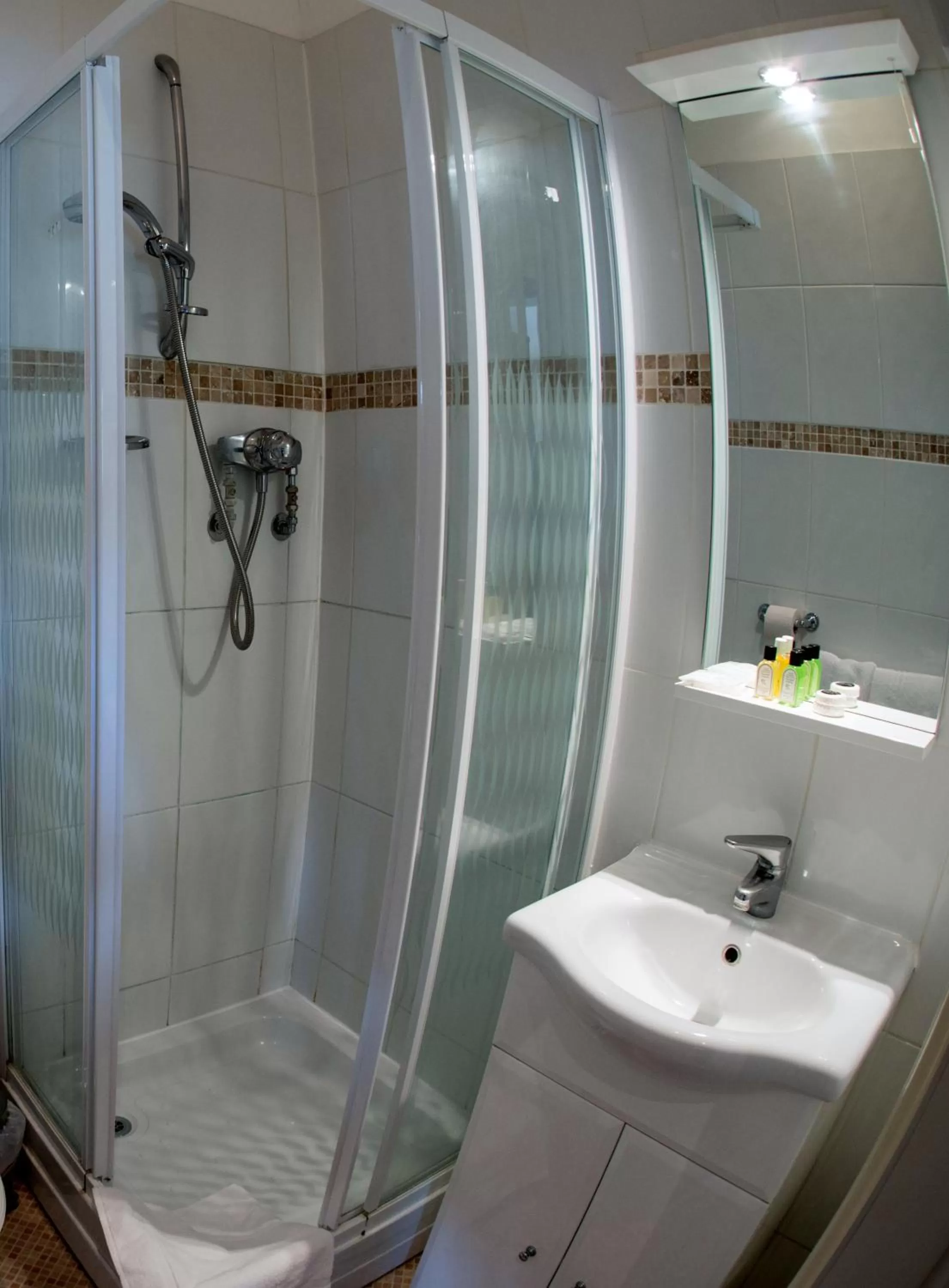 Bathroom in Thomas James Hotel