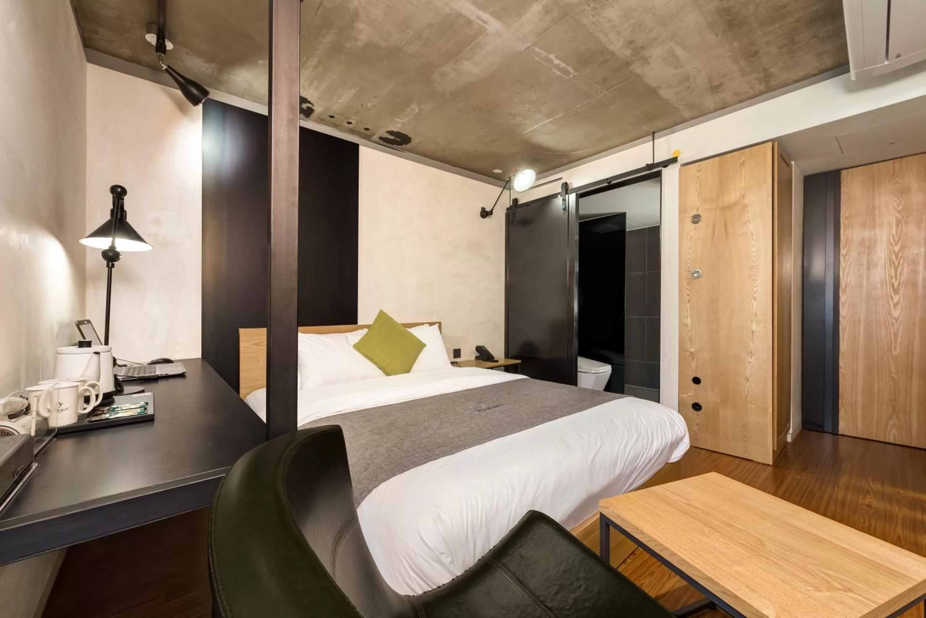 Bed in Delight Hotel Jamsil