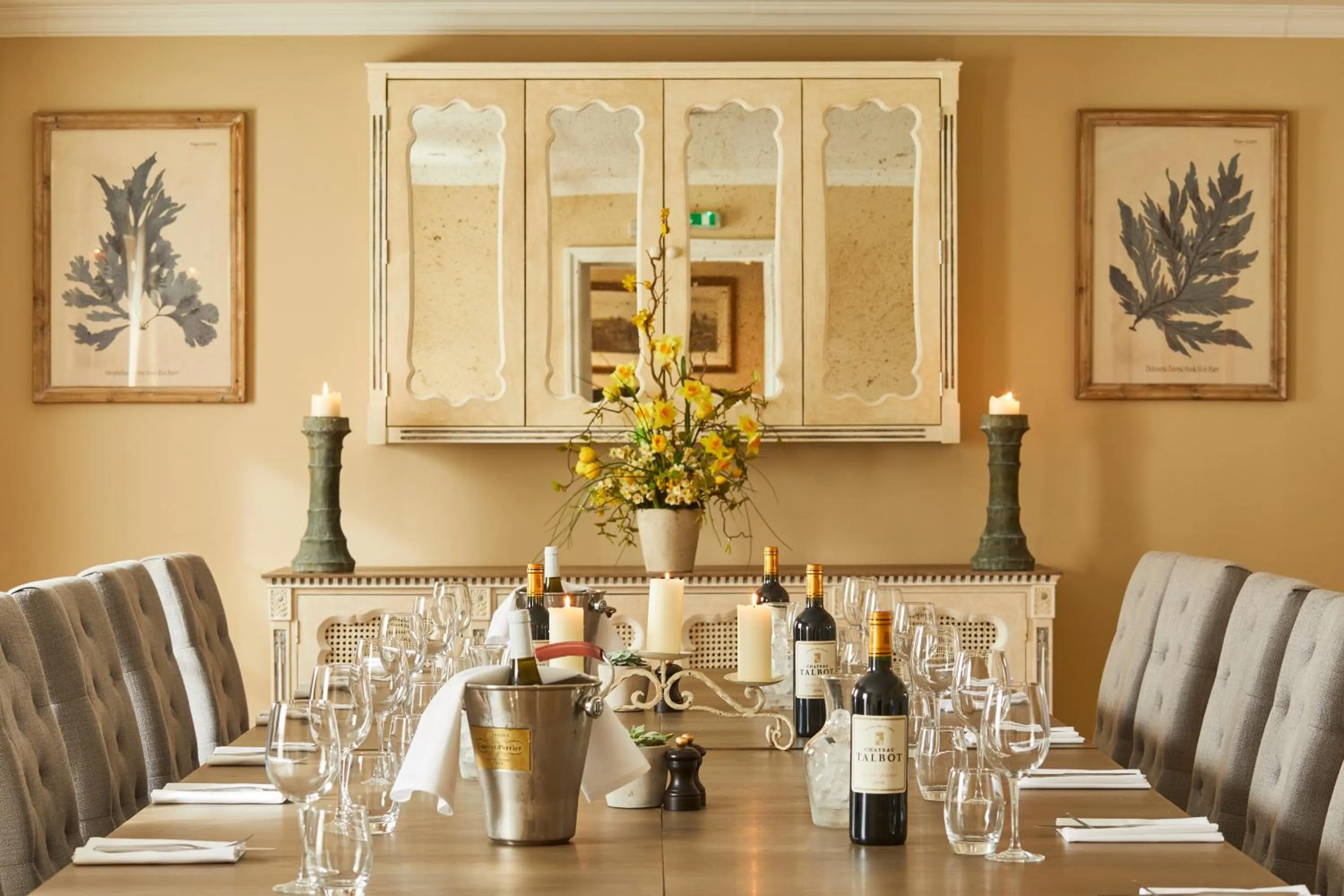 Restaurant/places to eat in The Royal Oak, Yattendon