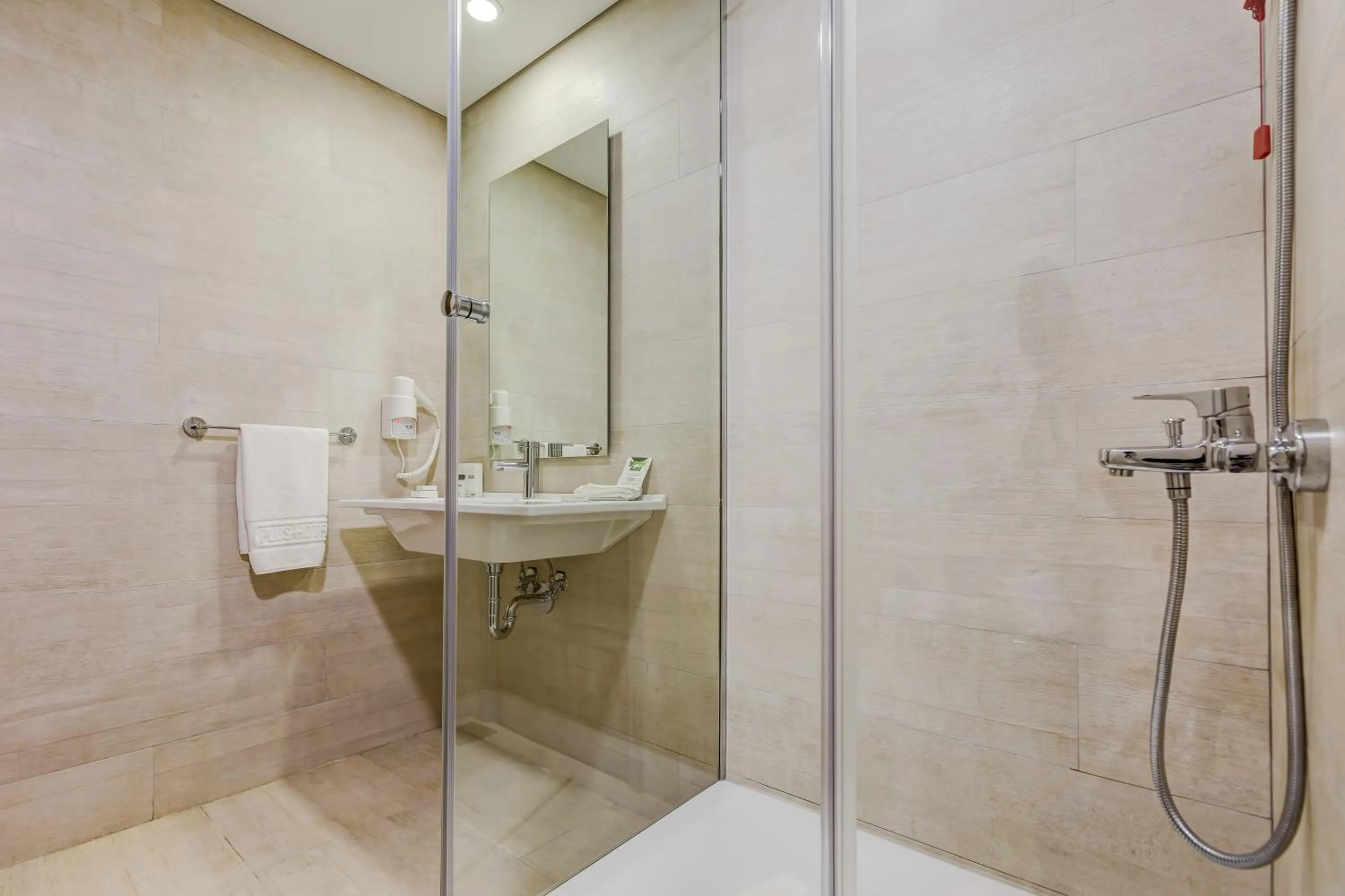 Bathroom in Plus Hotel Bostanci Atasehir