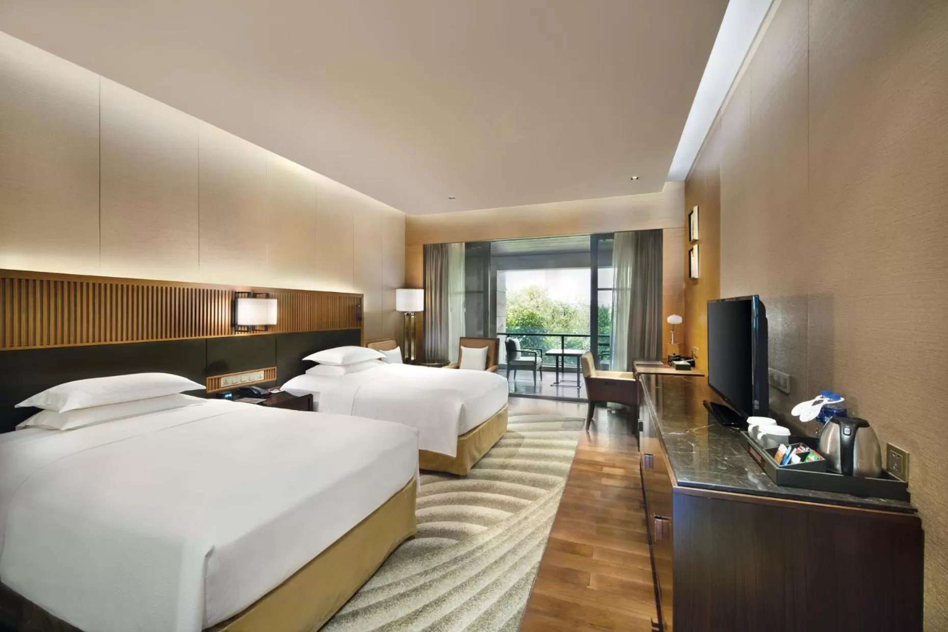 TV and multimedia, Bed in Hilton Wuhan Optics Valley