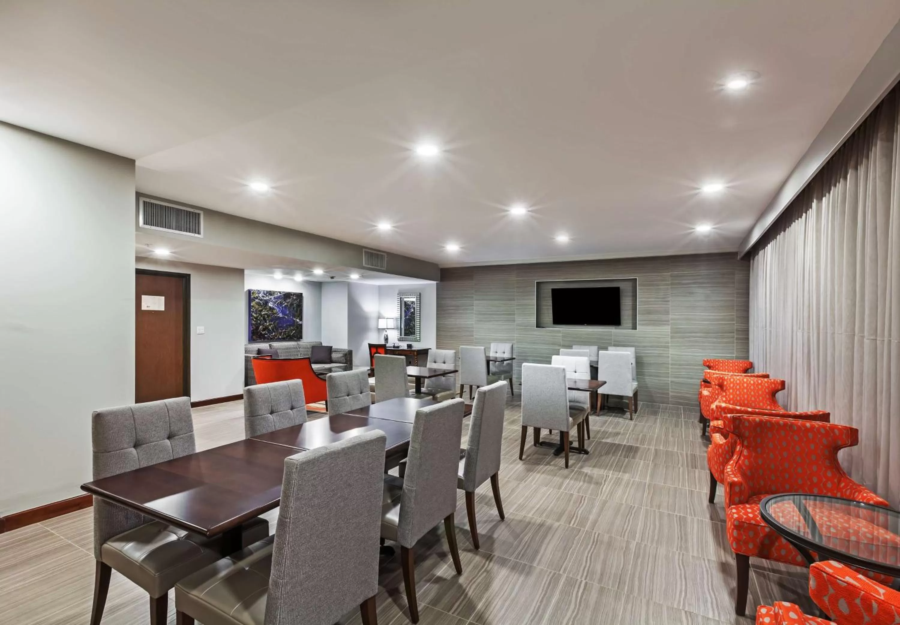 Property building in Hilton Waco