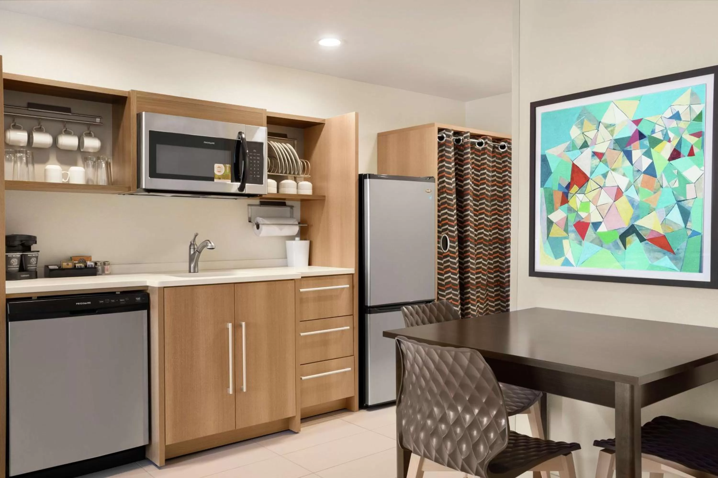 Kitchen or kitchenette in Home2 Suites By Hilton Warminster Horsham