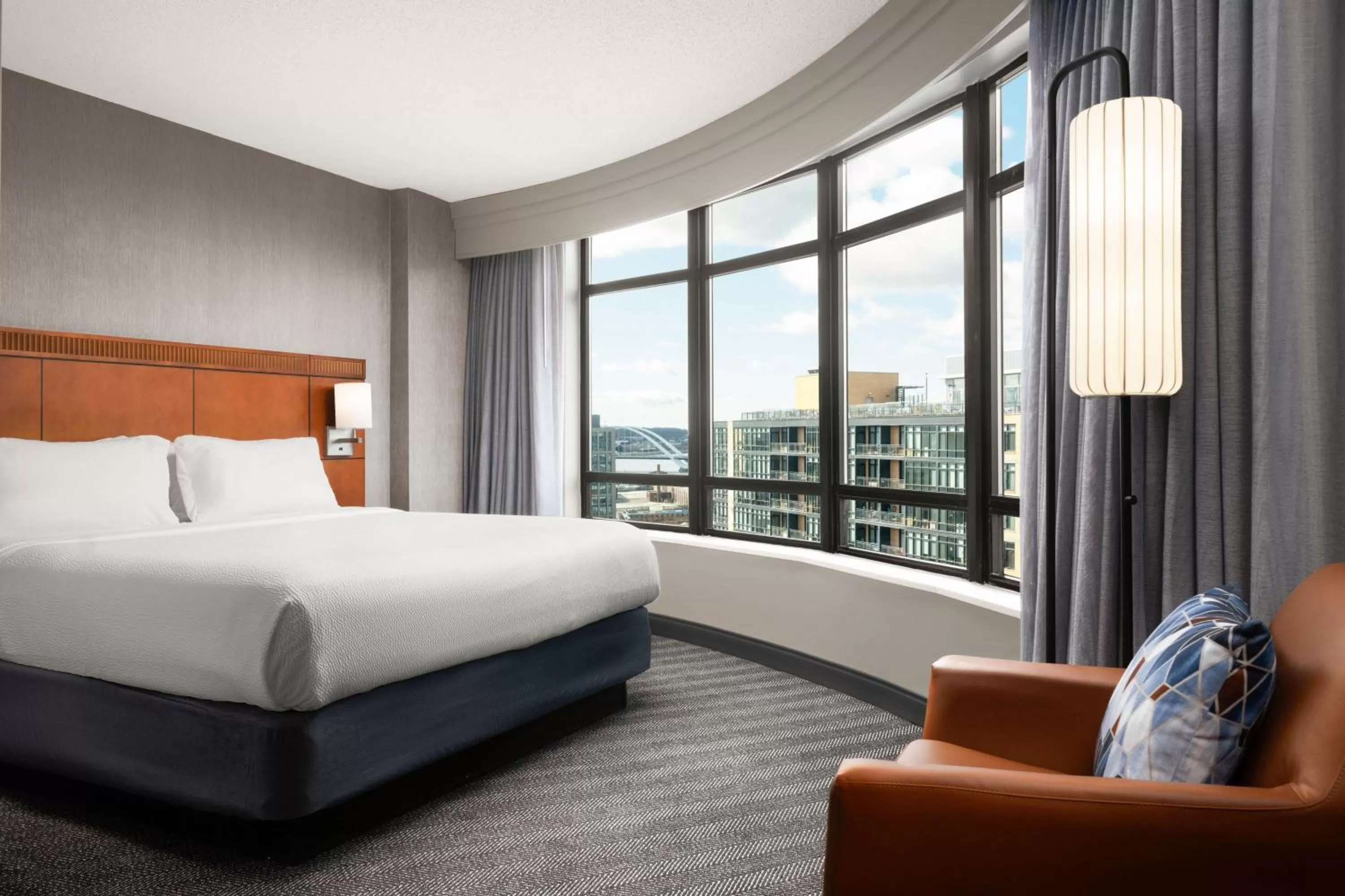 Photo of the whole room, Bed in Courtyard by Marriott Washington Capitol Hill/Navy Yard