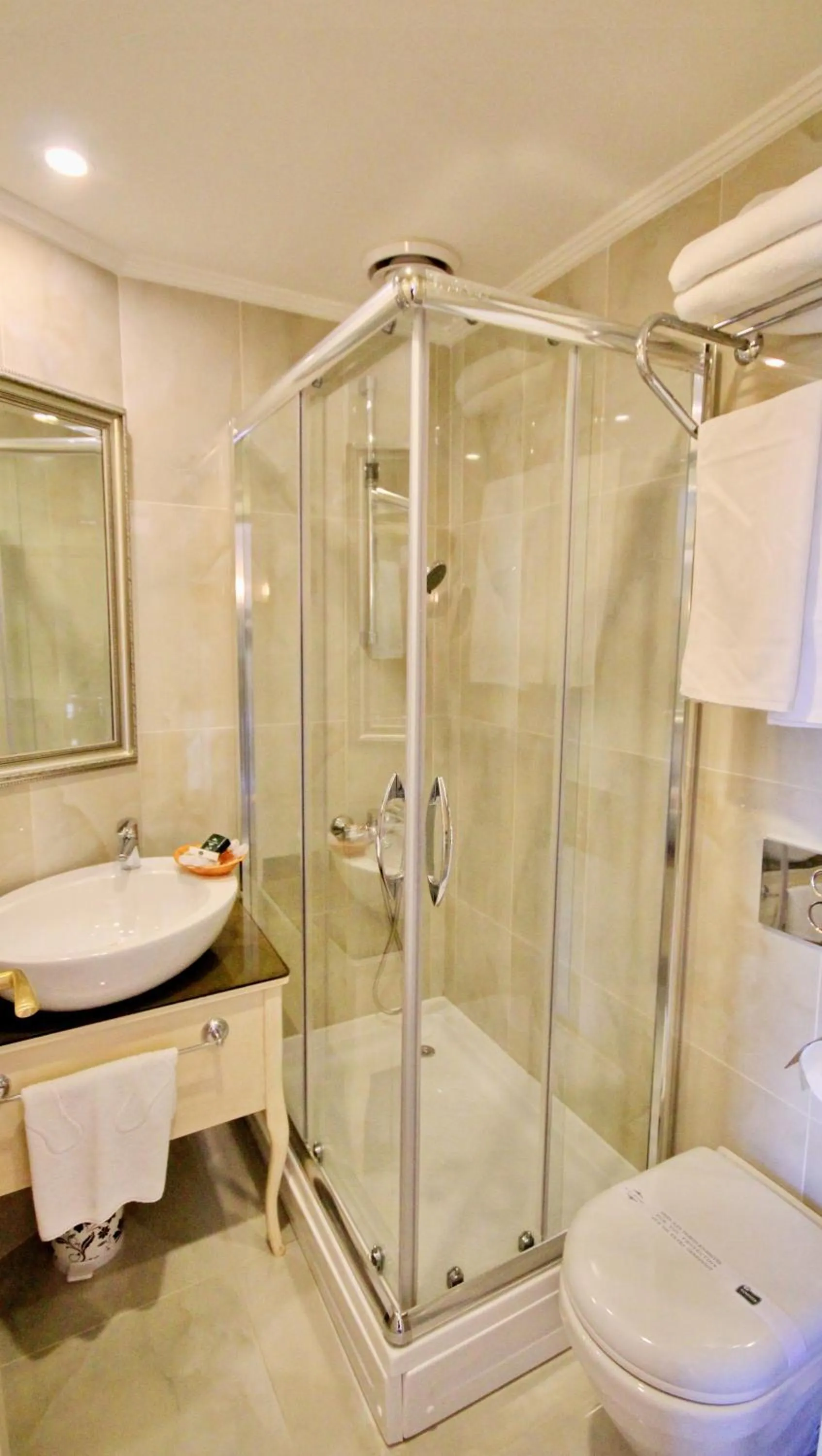 Bathroom in Hotel Historia-Special Category