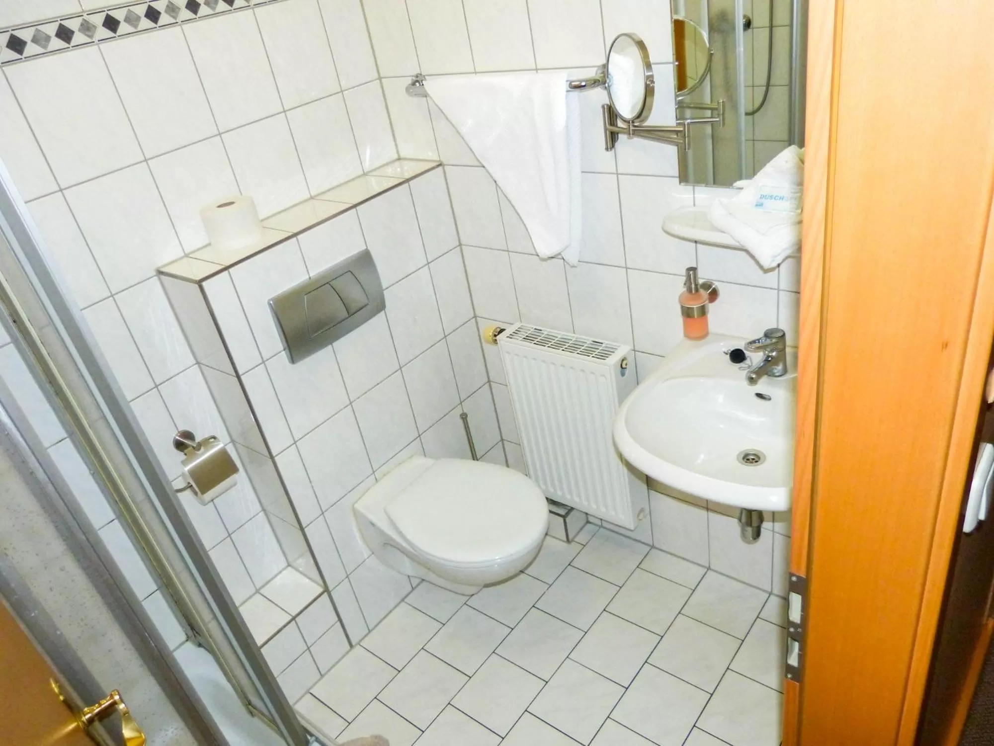 Bathroom in Cityhotel Magdeburg