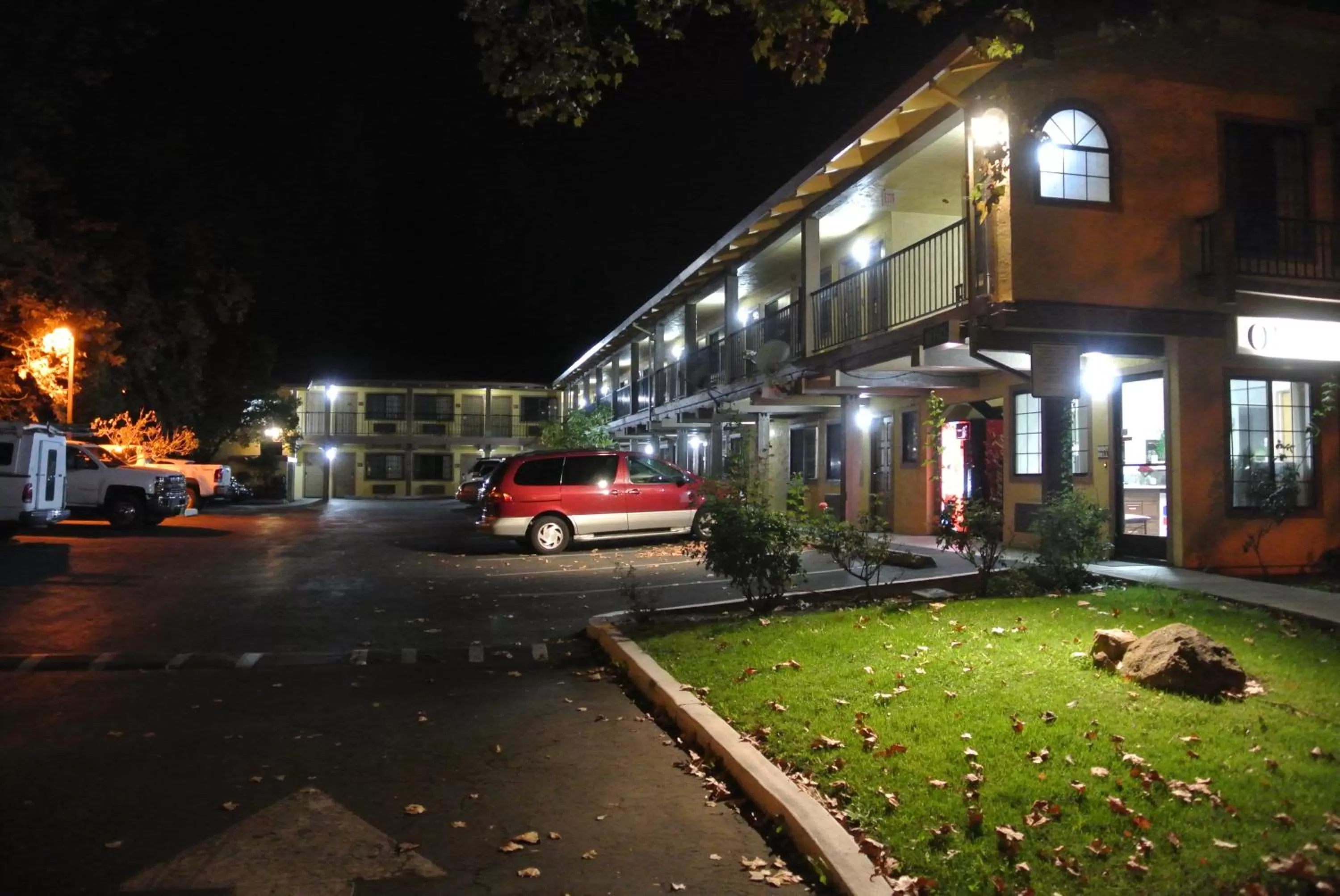Facade/entrance in Valley Inn San Jose