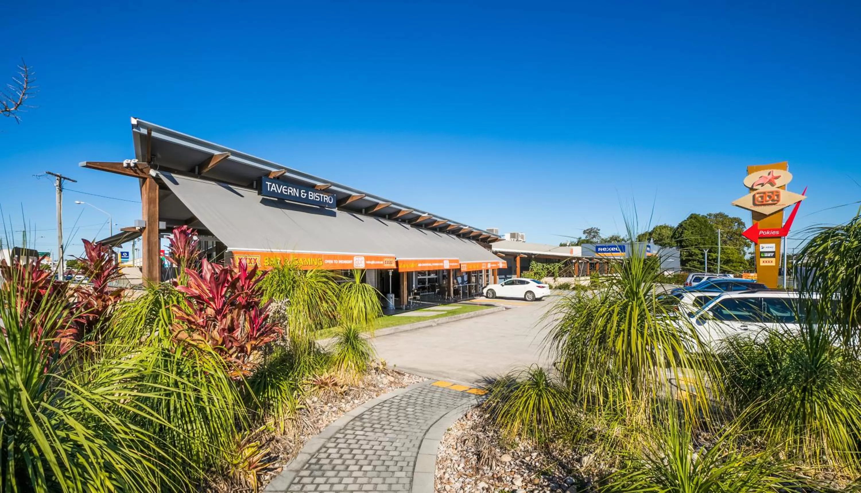 Facade/entrance in Nightcap at Golden Beach Tavern