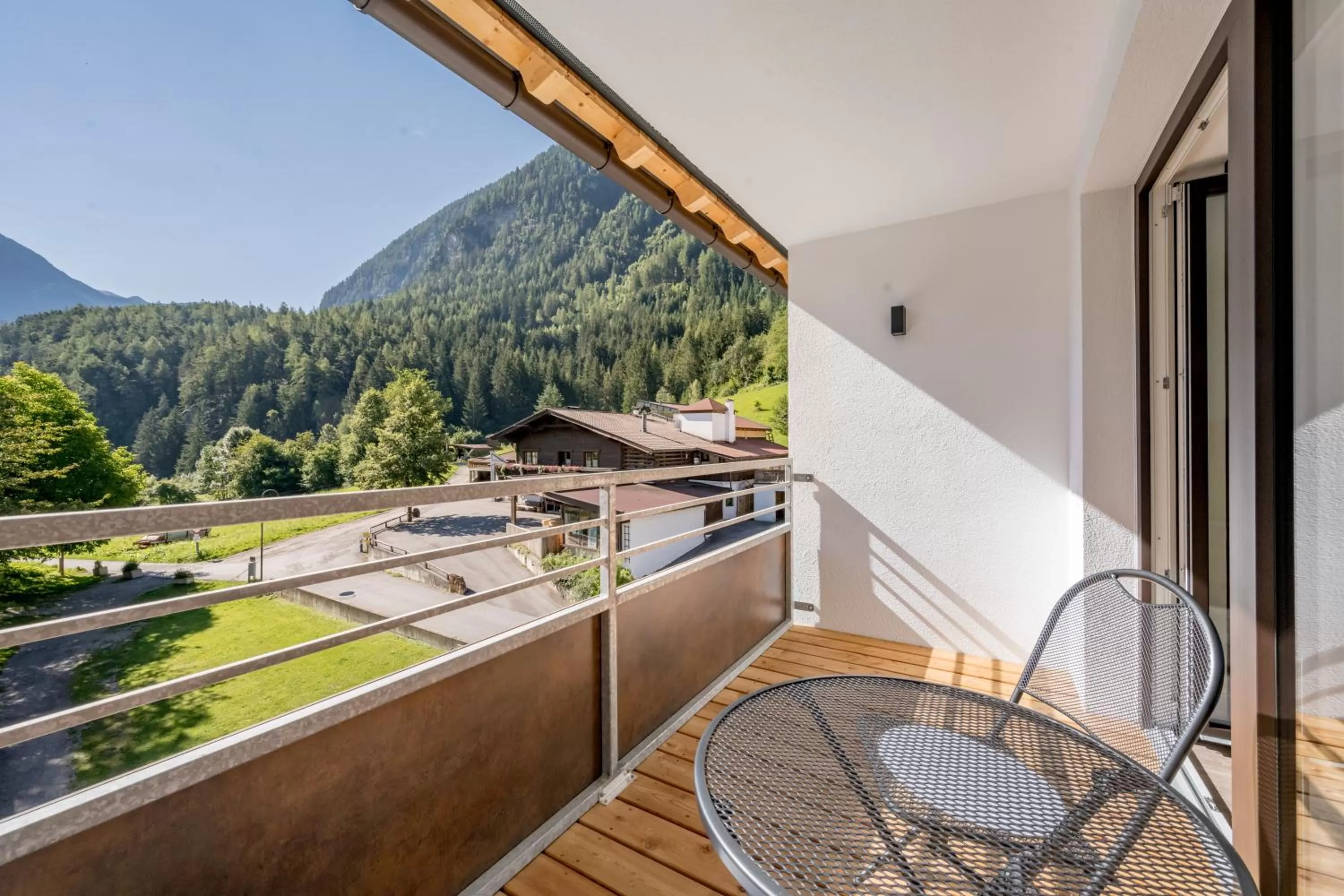 View (from property/room), Balcony/Terrace in Seehüter's Hotel Seerose