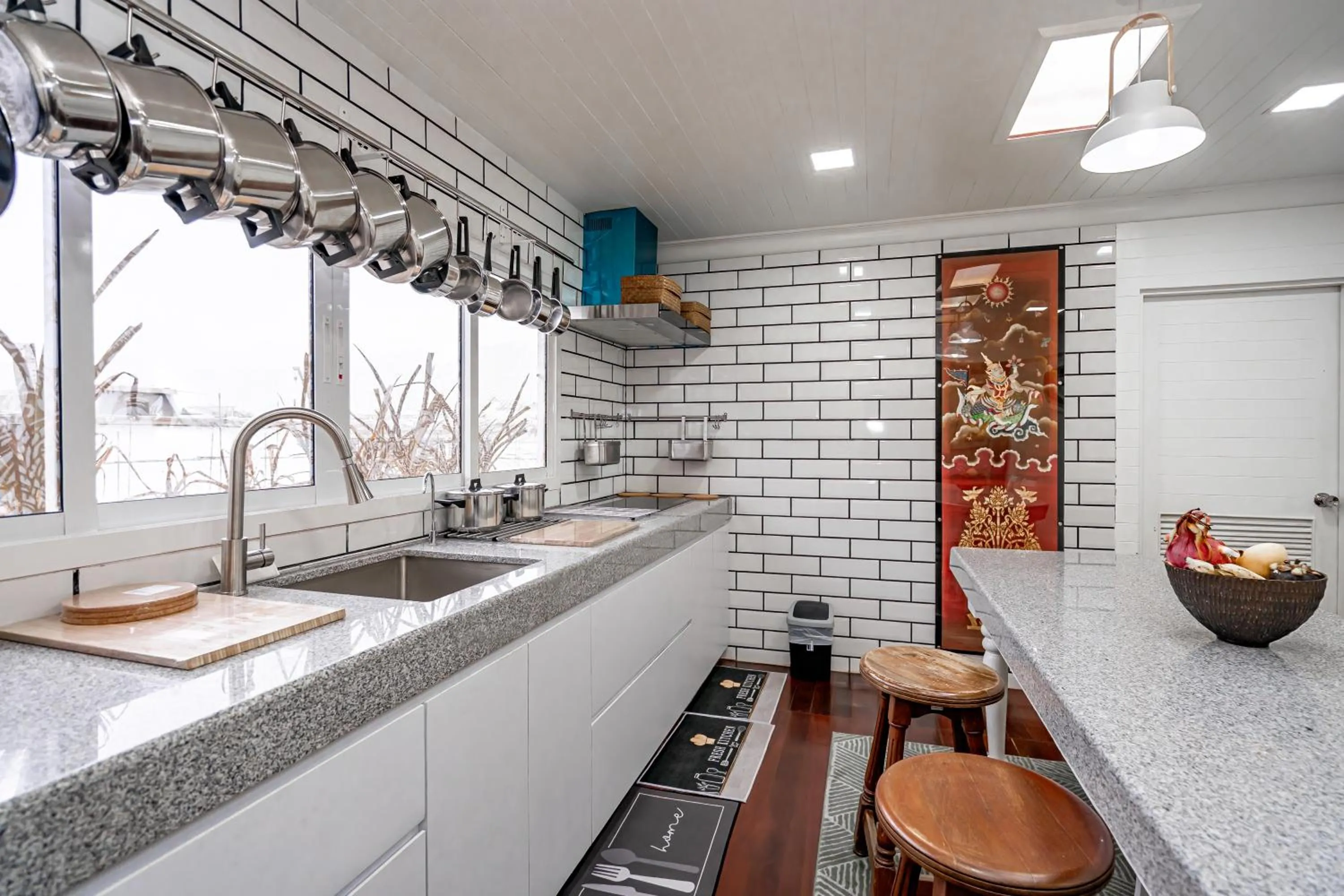 Kitchen or kitchenette in The Color Kata